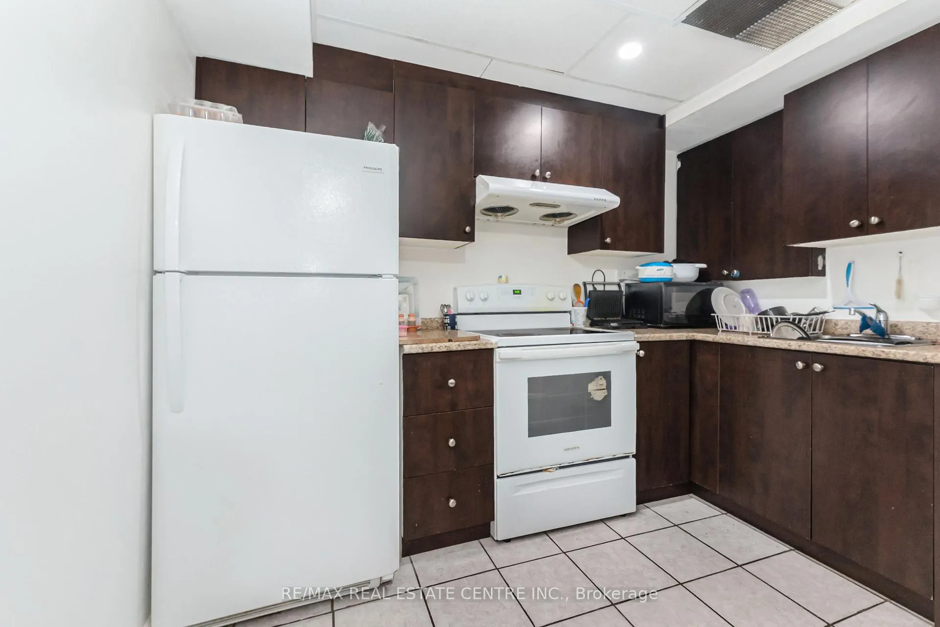 Photo 41 of 270 Edenbrook Hill Drive, Brampton, Fletcher's Meadow — HOMEH
