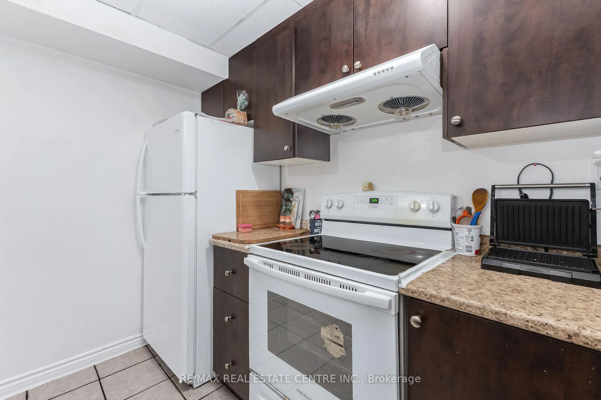 Photo 43 of 270 Edenbrook Hill Drive, Brampton, Fletcher's Meadow — HOMEH