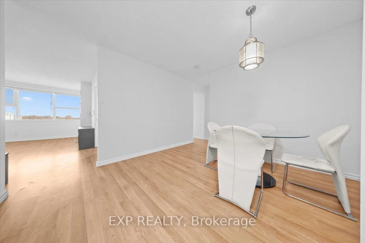 Photo 8 of Unit 1211, 555 Brittany Drive, Ottawa, Viscount Alexander Park — HOMEH