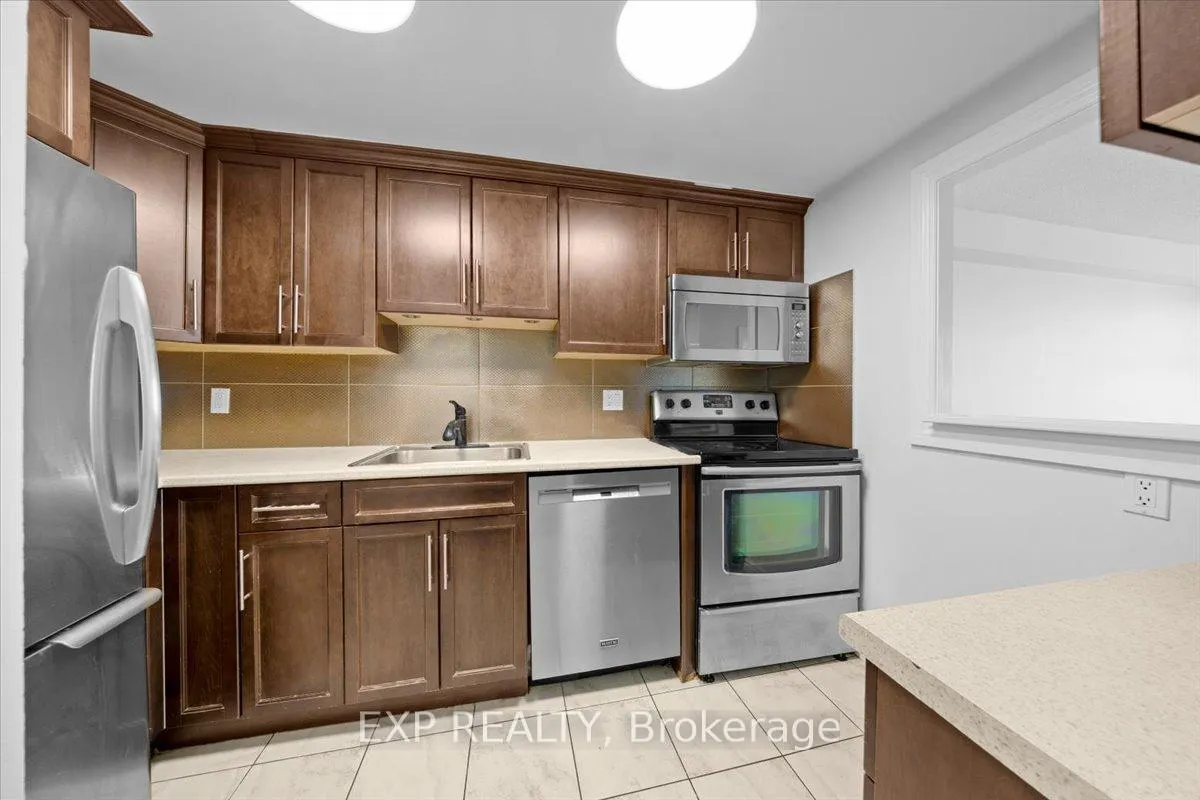Photo 9 of Unit 1211, 555 Brittany Drive, Ottawa, Viscount Alexander Park — HOMEH