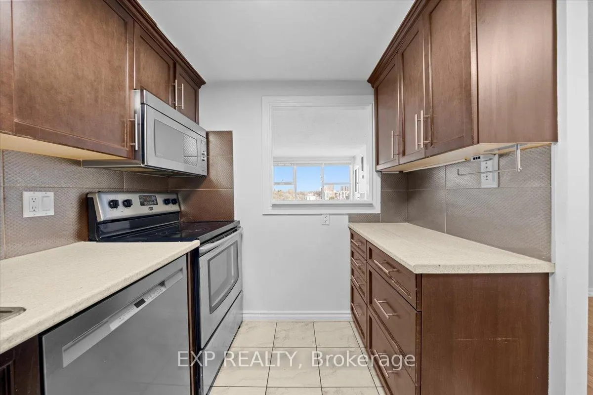 Photo 12 of Unit 1211, 555 Brittany Drive, Ottawa, Viscount Alexander Park — HOMEH