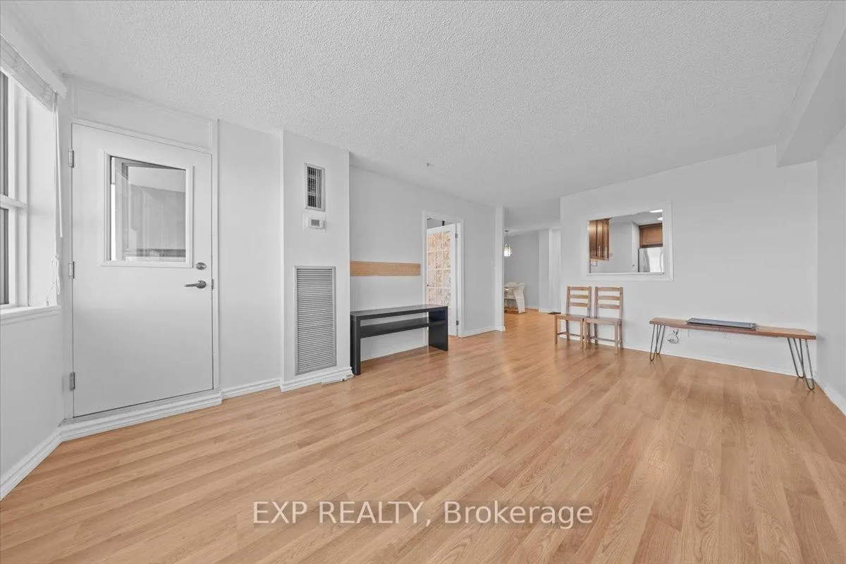 Photo 15 of Unit 1211, 555 Brittany Drive, Ottawa, Viscount Alexander Park — HOMEH