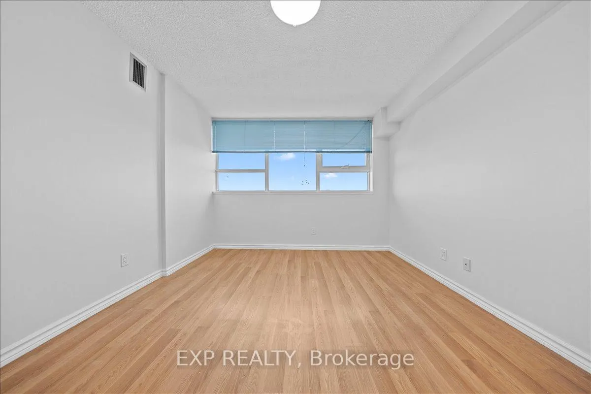 Photo 24 of Unit 1211, 555 Brittany Drive, Ottawa, Viscount Alexander Park — HOMEH