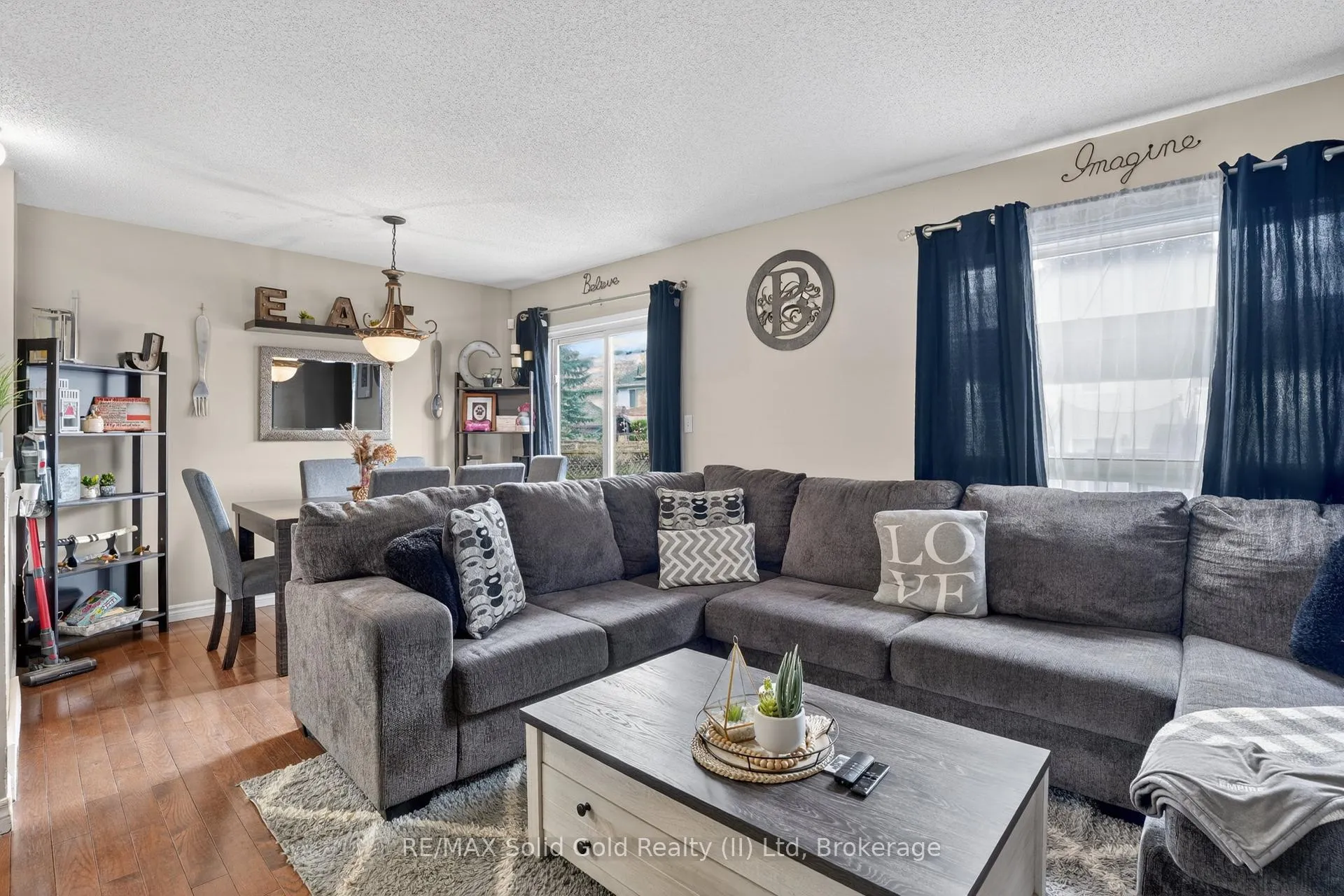 Photo 12 of 742 Angler Way, Waterloo — HOMEH
