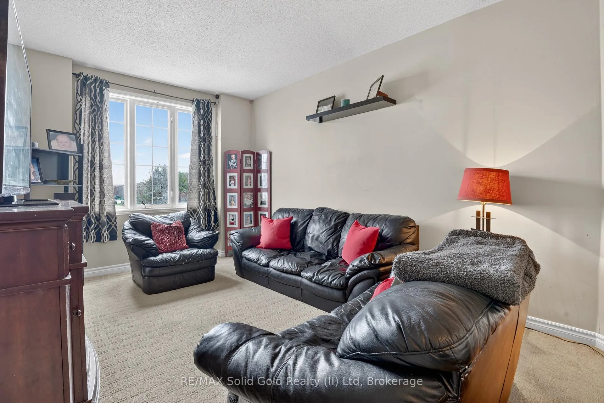 Photo 16 of 742 Angler Way, Waterloo — HOMEH