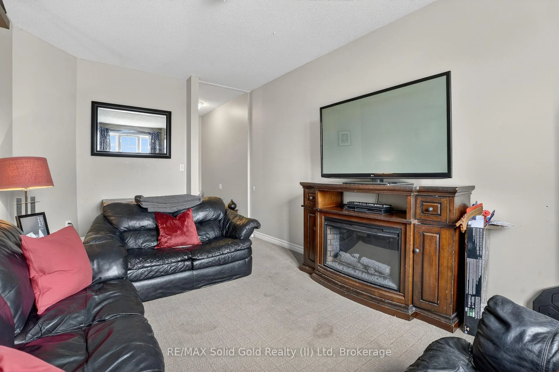 Photo 18 of 742 Angler Way, Waterloo — HOMEH