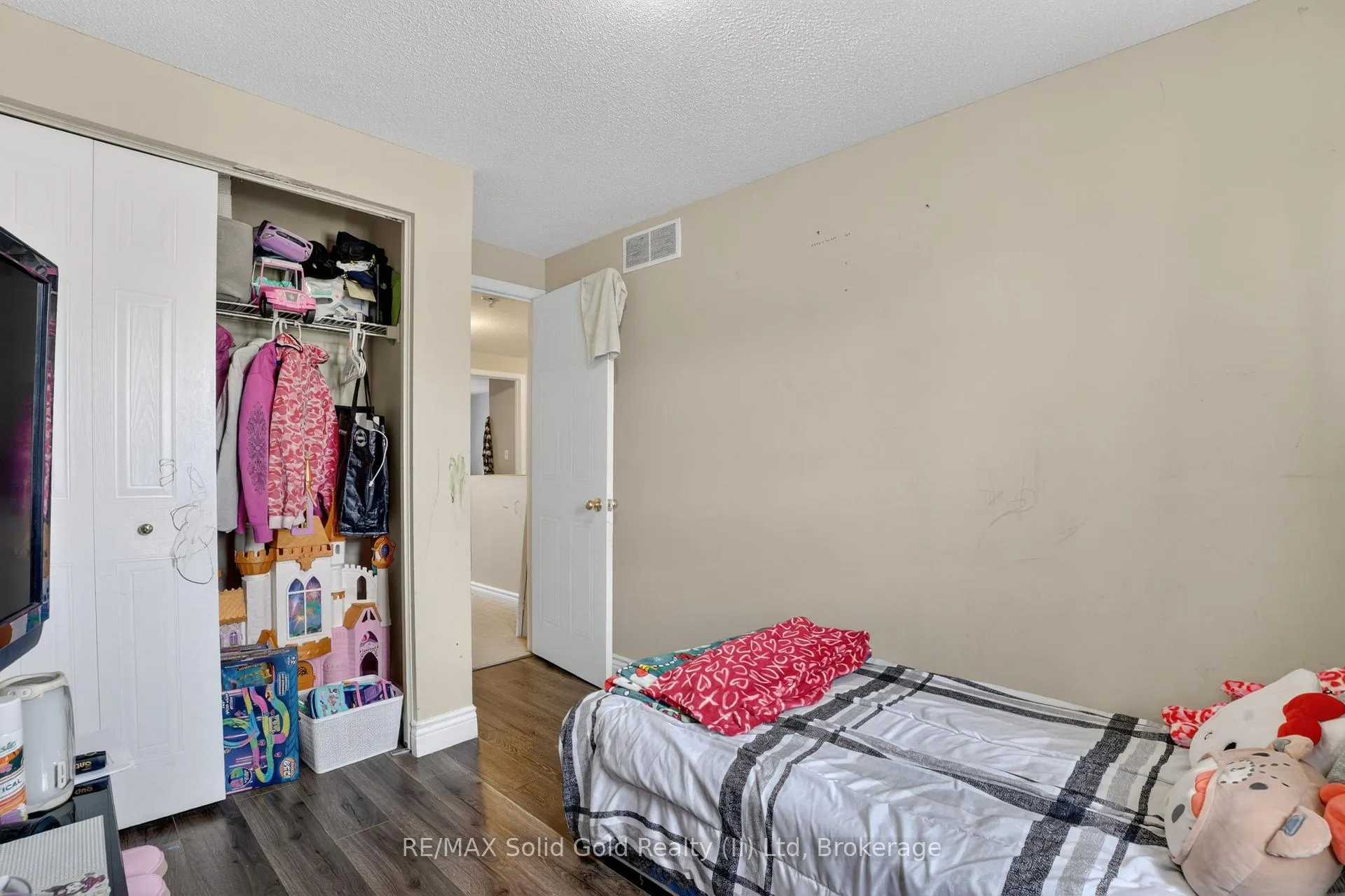 Photo 22 of 742 Angler Way, Waterloo — HOMEH