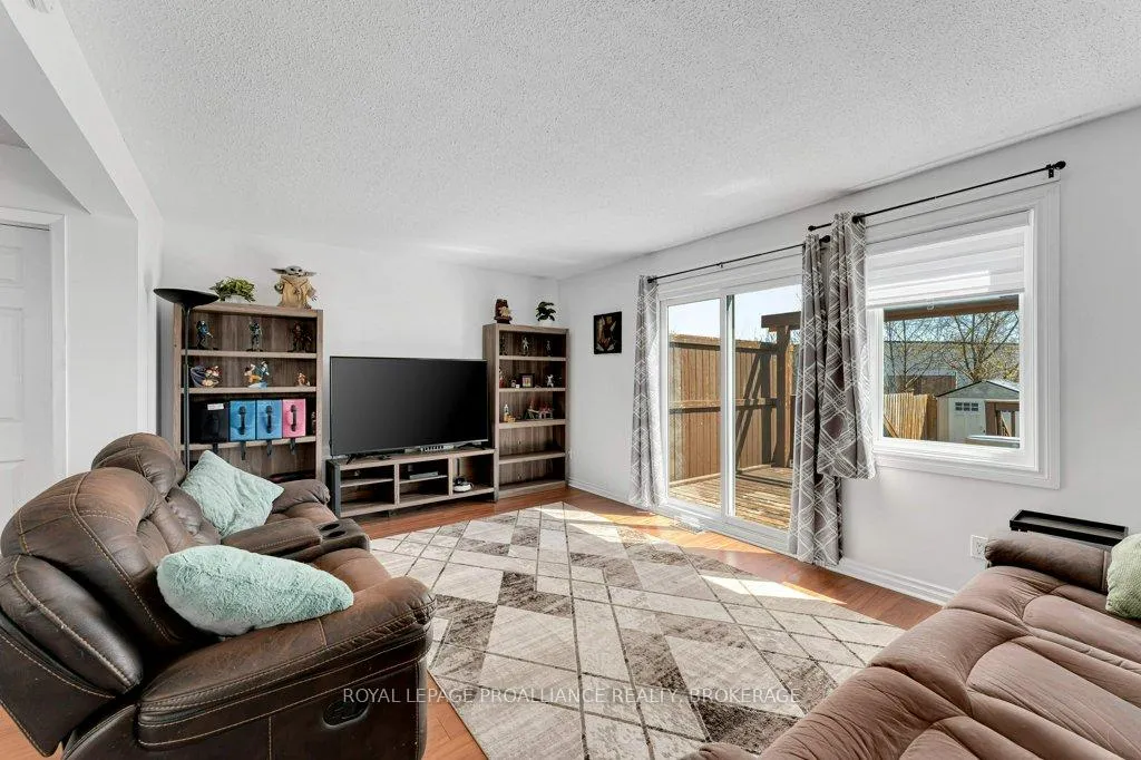 Photo 13 of 113 Jean Worrell Crescent, Kingston, Rideau — HOMEH