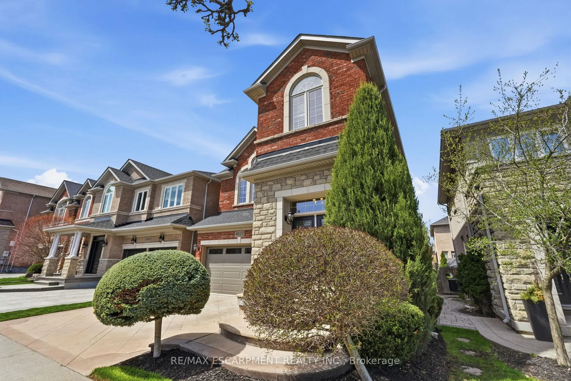 Photo 3 of 4633 Kearse Street, Burlington, Alton — HOMEH