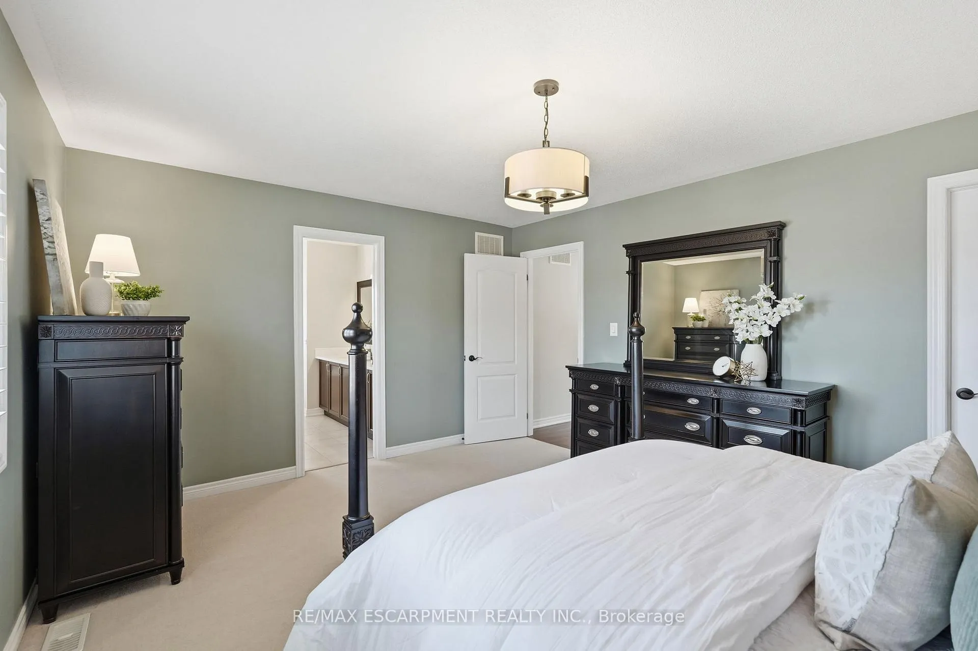 Photo 33 of 4633 Kearse Street, Burlington, Alton — HOMEH
