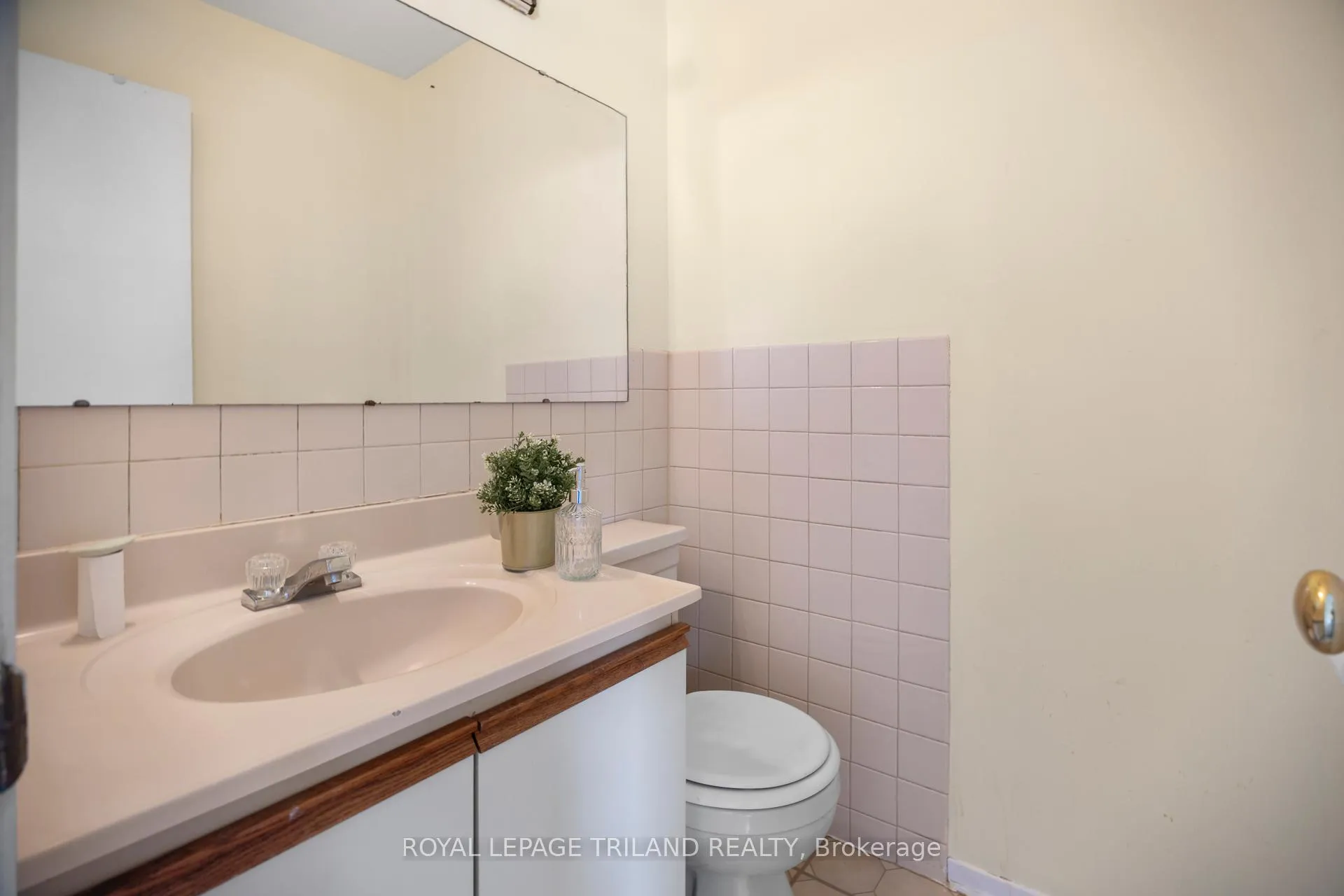 Photo 20 of Unit 23, 1460 Limberlost Road, London, North I — HOMEH