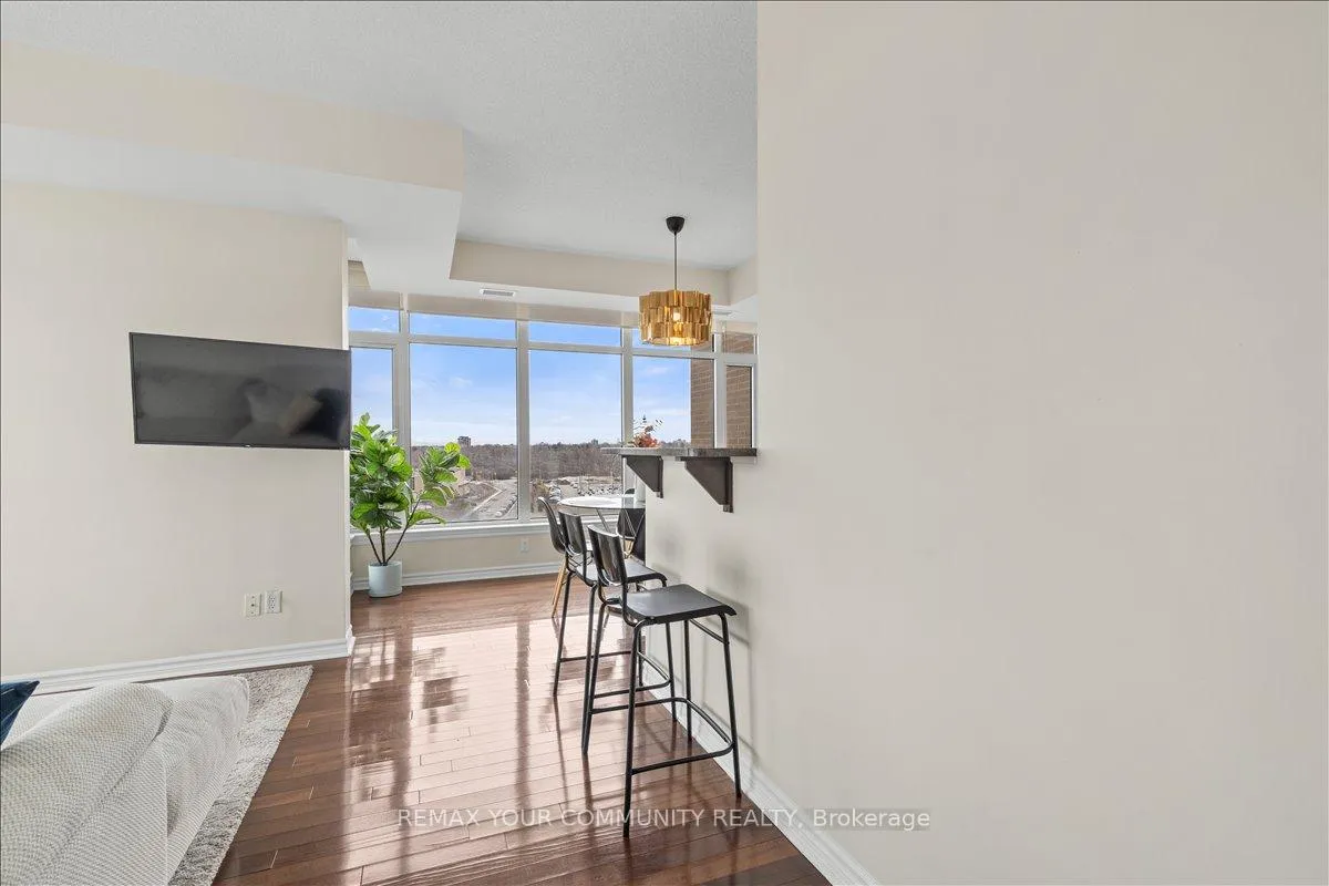 Photo 8 of Unit 802, 100 Roger Guindon Avenue, Ottawa, Riverview Park — HOMEH