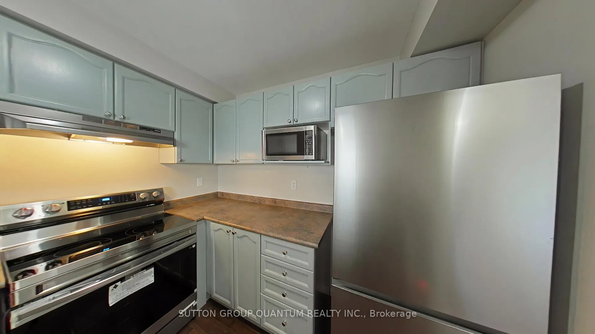 Photo 7 of 4422 Fairview Street, Burlington, Shoreacres — HOMEH
