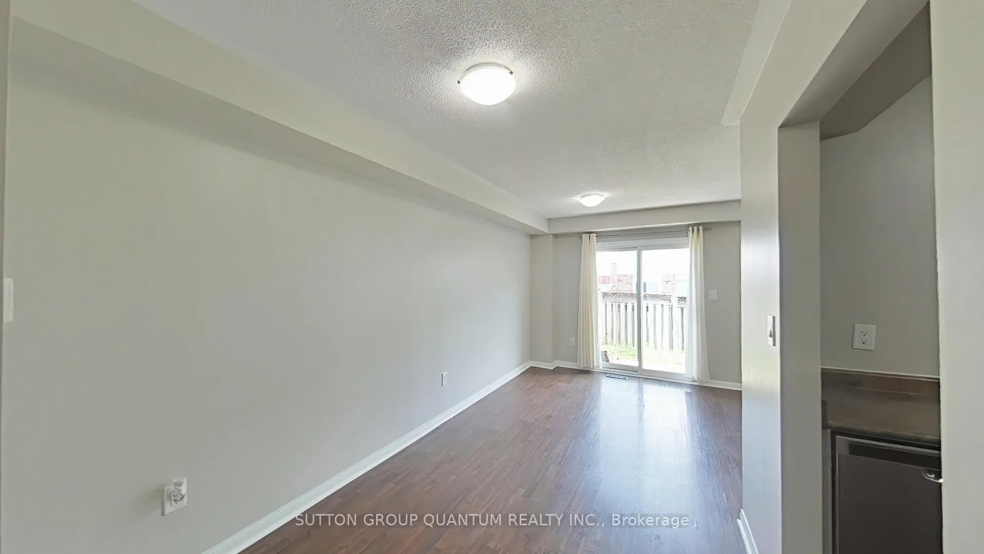 Photo 10 of 4422 Fairview Street, Burlington, Shoreacres — HOMEH
