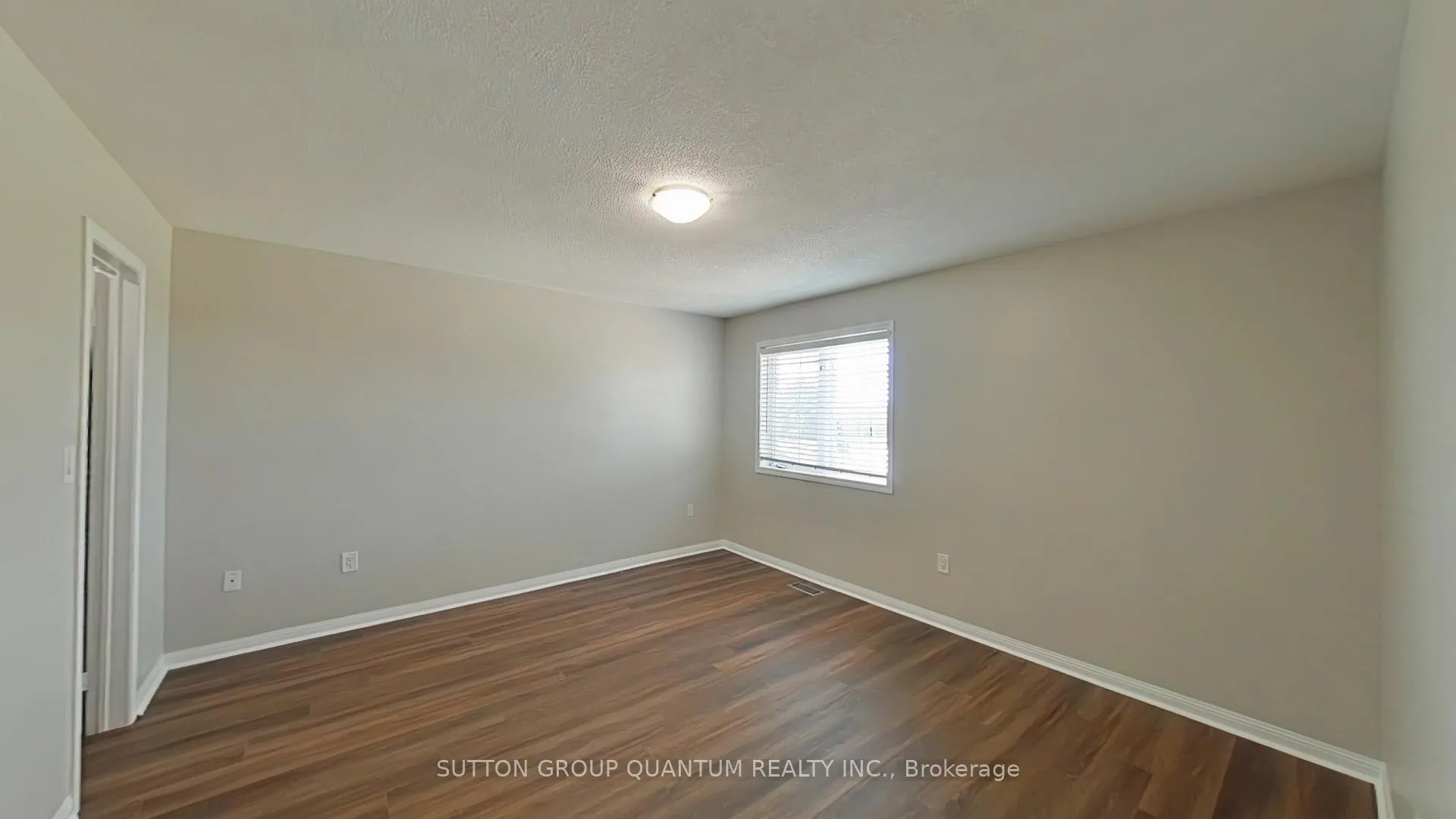 Photo 15 of 4422 Fairview Street, Burlington, Shoreacres — HOMEH