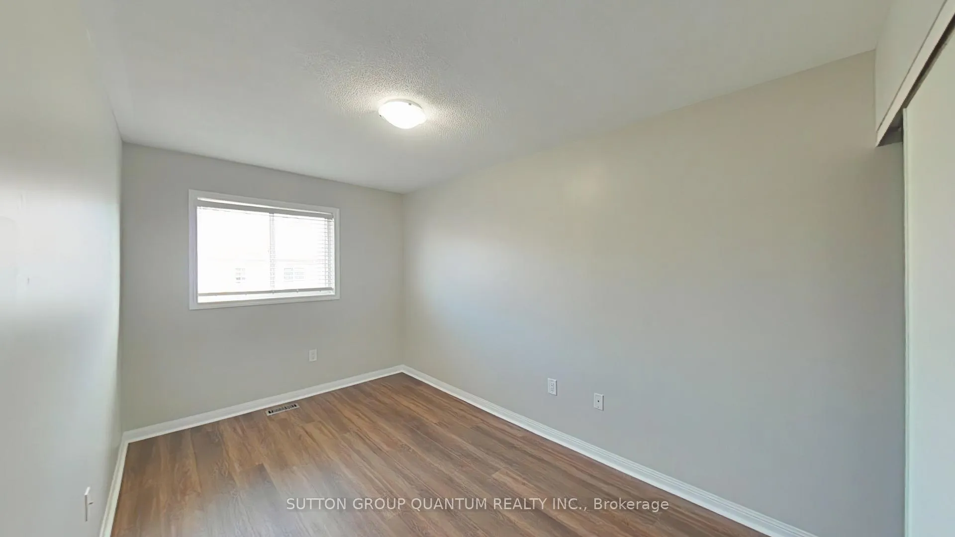 Photo 20 of 4422 Fairview Street, Burlington, Shoreacres — HOMEH