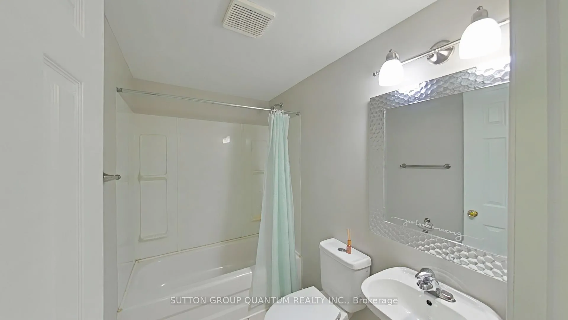 Photo 25 of 4422 Fairview Street, Burlington, Shoreacres — HOMEH