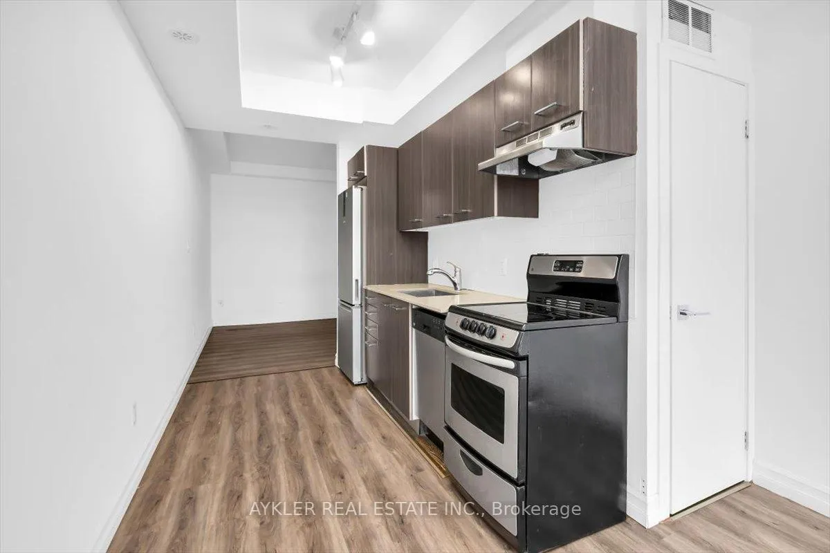 Photo 5 of Unit 12, 1321 Gerrard Street E, Toronto, Greenwood-Coxwell — HOMEH