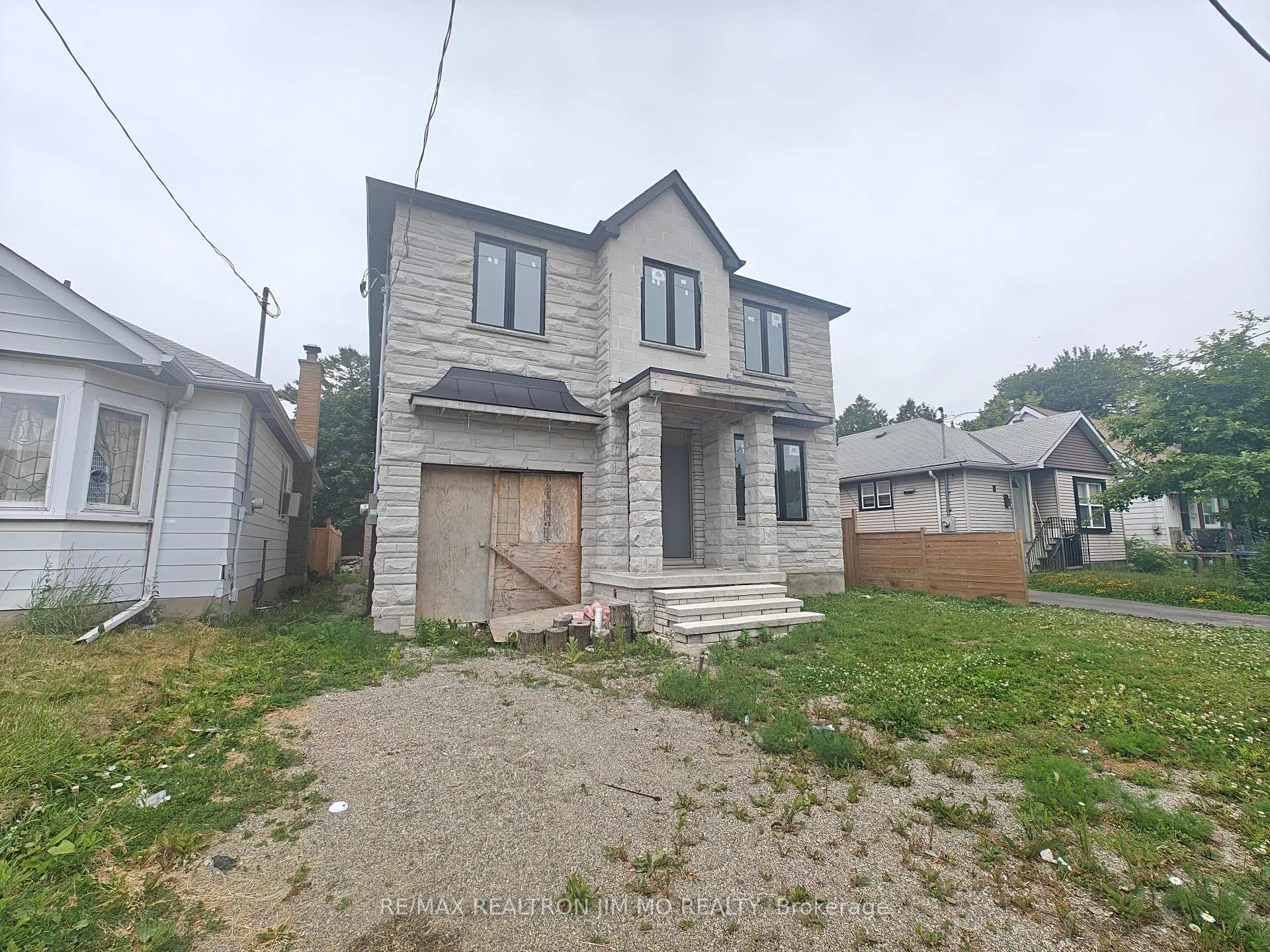 Photo 17 of 6 Cotton Avenue, Scarborough, Clairlea-Birchmount — HOMEH