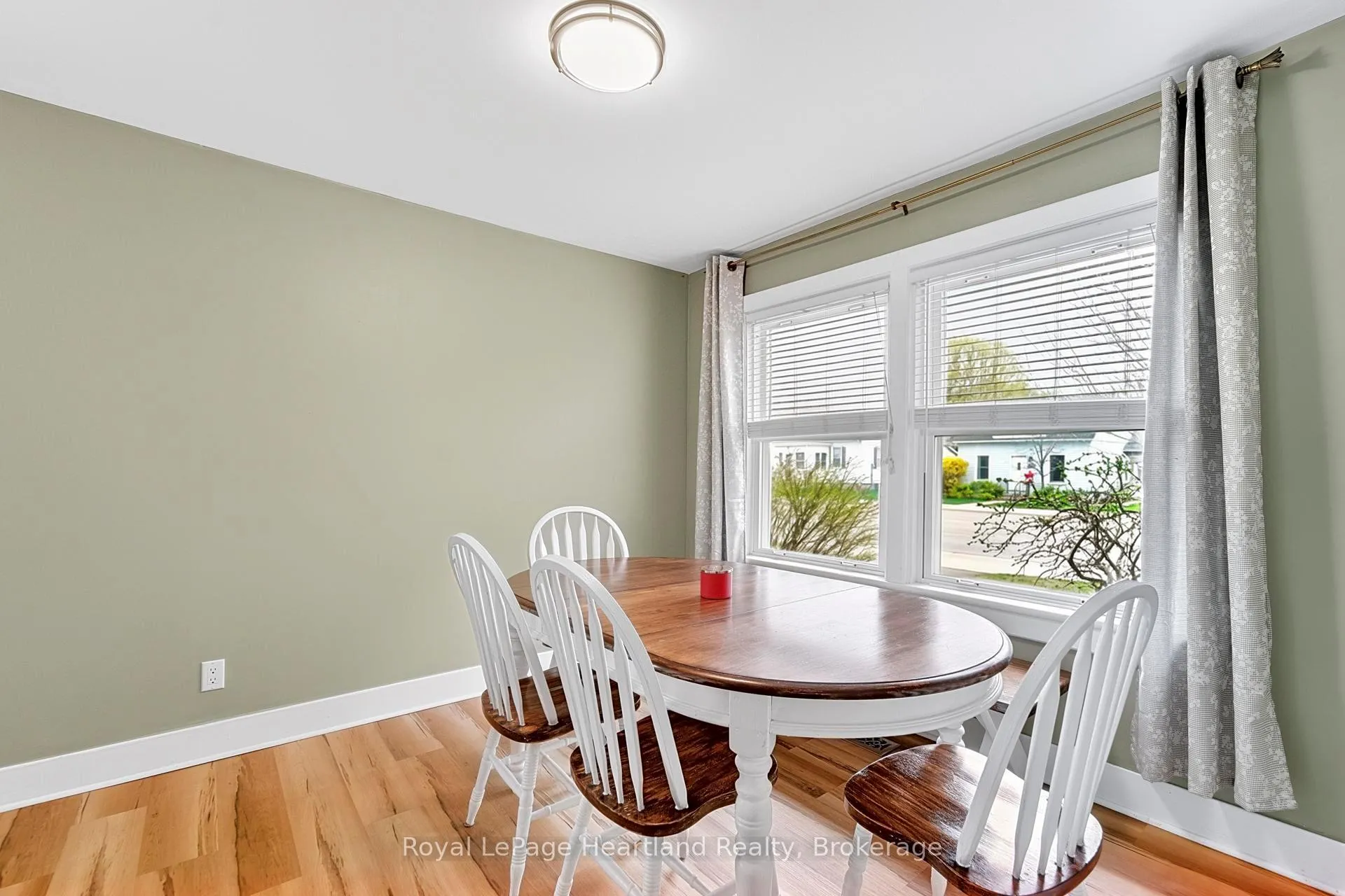 Photo 8 of 164 Bayfield Road, Goderich, Goderich (Town) — HOMEH