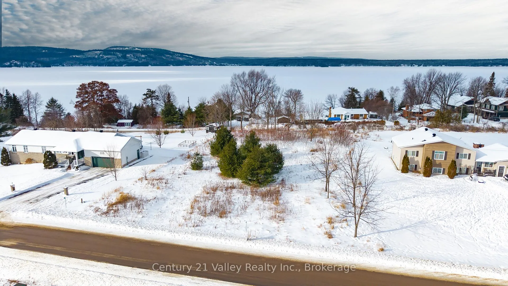 Photo 3 of 50 Spindle Drift Road, Greater Madawaska — HOMEH
