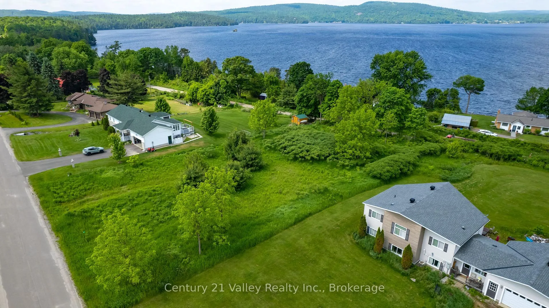 Photo 37 of 50 Spindle Drift Road, Greater Madawaska — HOMEH