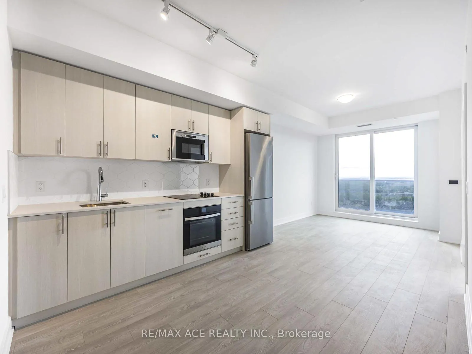 Photo 15 of Unit PH11, 2545 Simcoe Street N, Oshawa, Windfields — HOMEH