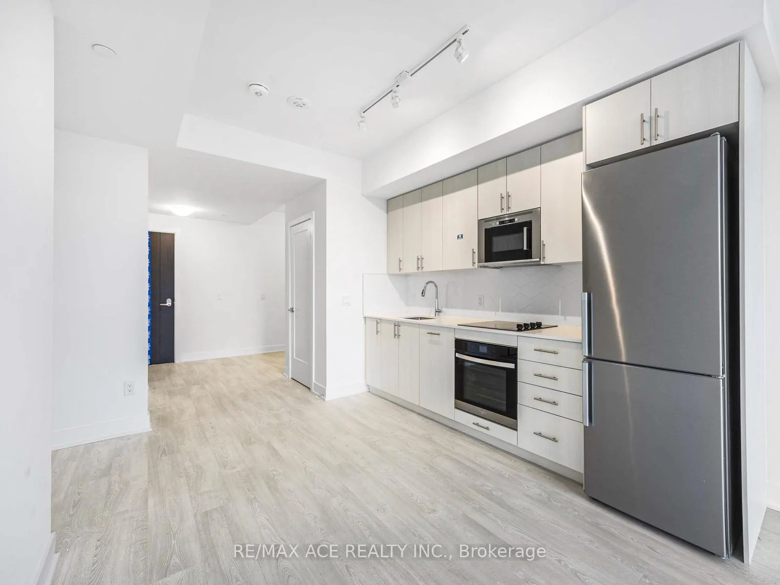 Photo 17 of Unit PH11, 2545 Simcoe Street N, Oshawa, Windfields — HOMEH