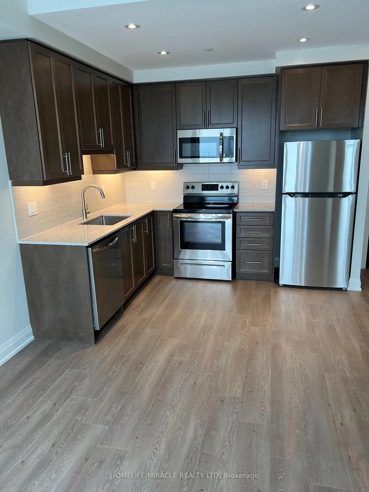Photo 5 of Unit 2304, 15 Lynch Street, Brampton, Queen Street Corridor — HOMEH