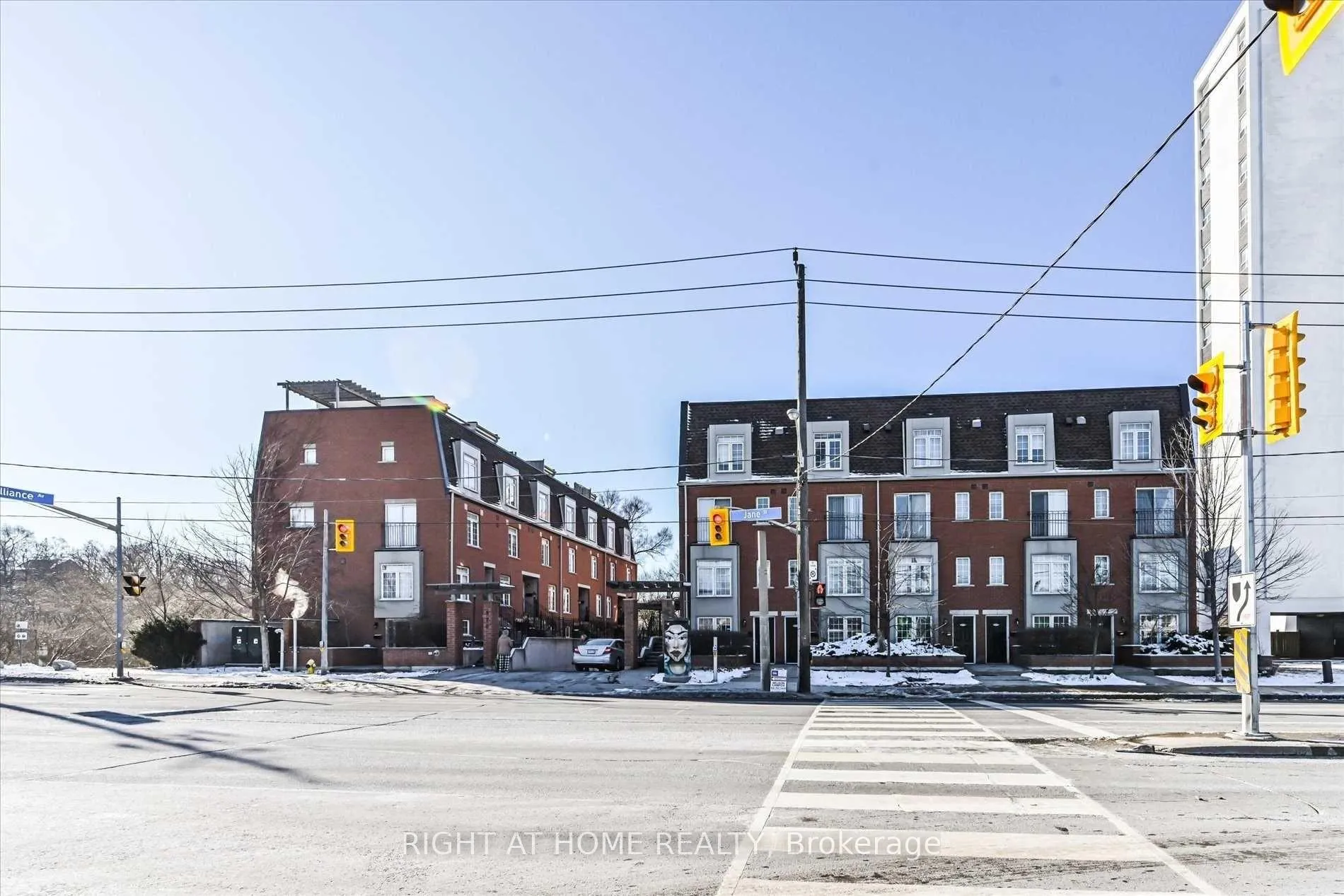 Front of Unit 212, 870 Jane Street
