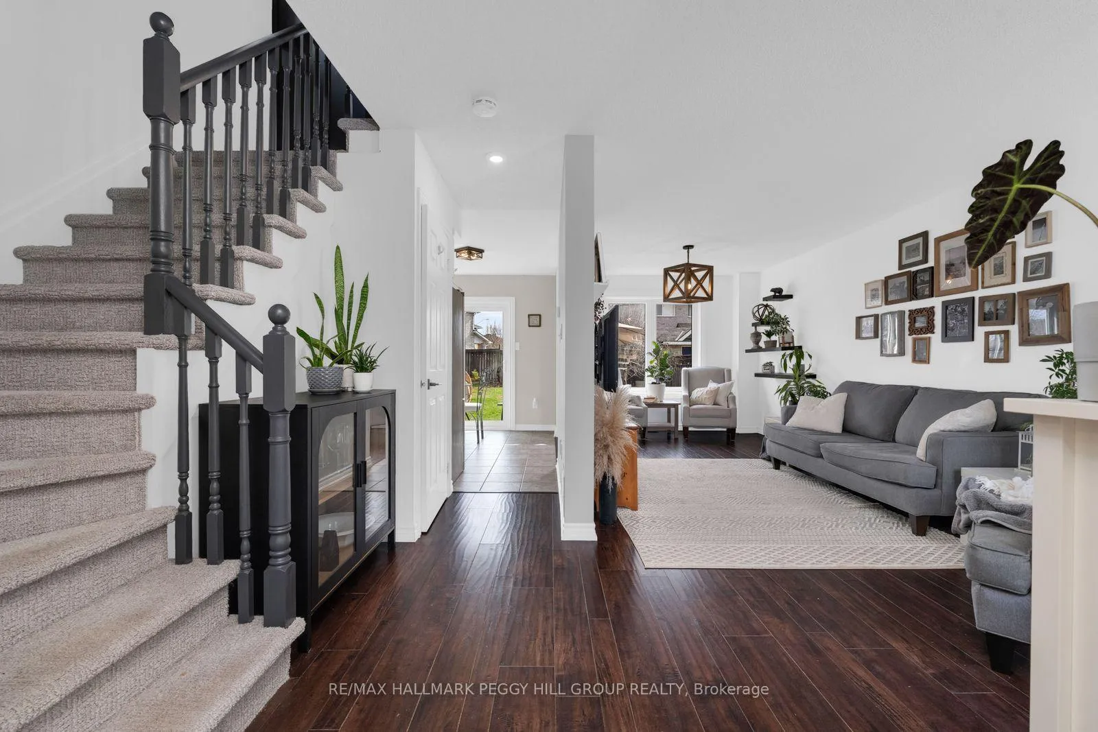 Photo 2 of 25 Knupp Road, Barrie, Edgehill Drive — HOMEH