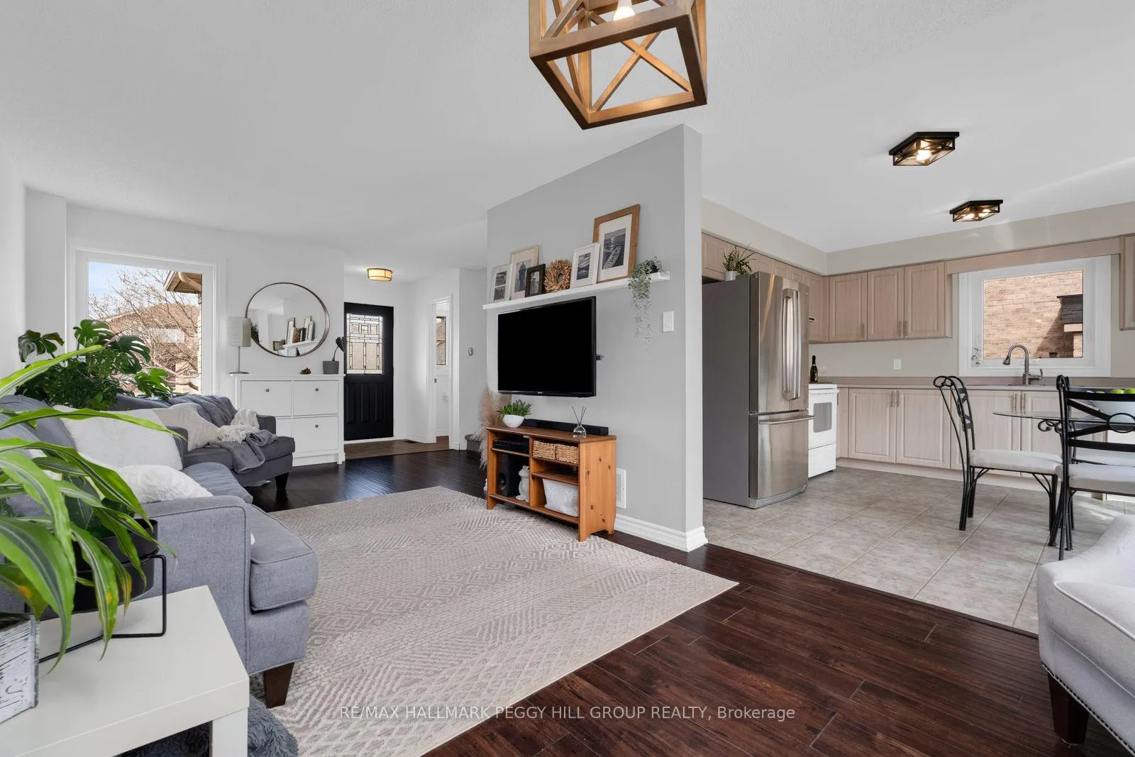 Photo 4 of 25 Knupp Road, Barrie, Edgehill Drive — HOMEH