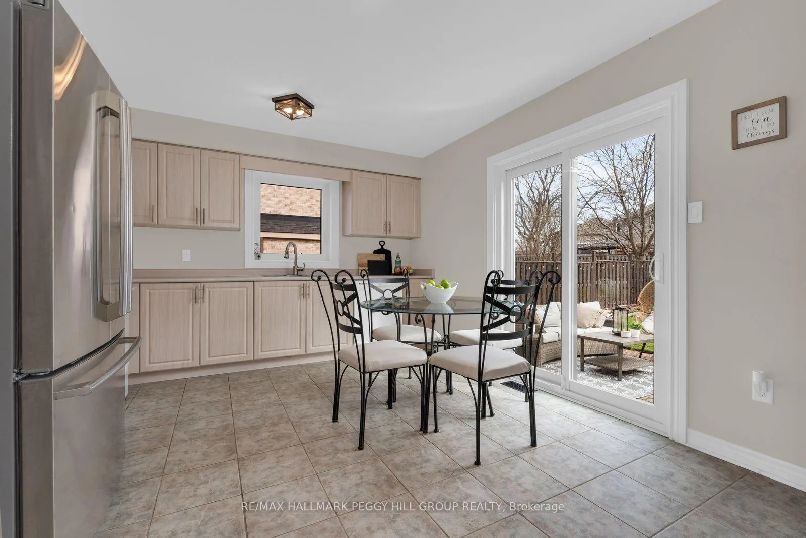 Photo 5 of 25 Knupp Road, Barrie, Edgehill Drive — HOMEH