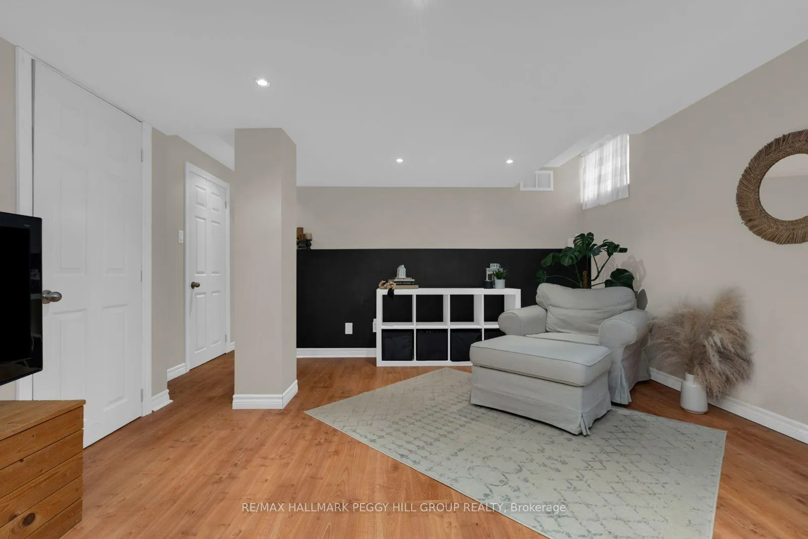 Photo 10 of 25 Knupp Road, Barrie, Edgehill Drive — HOMEH