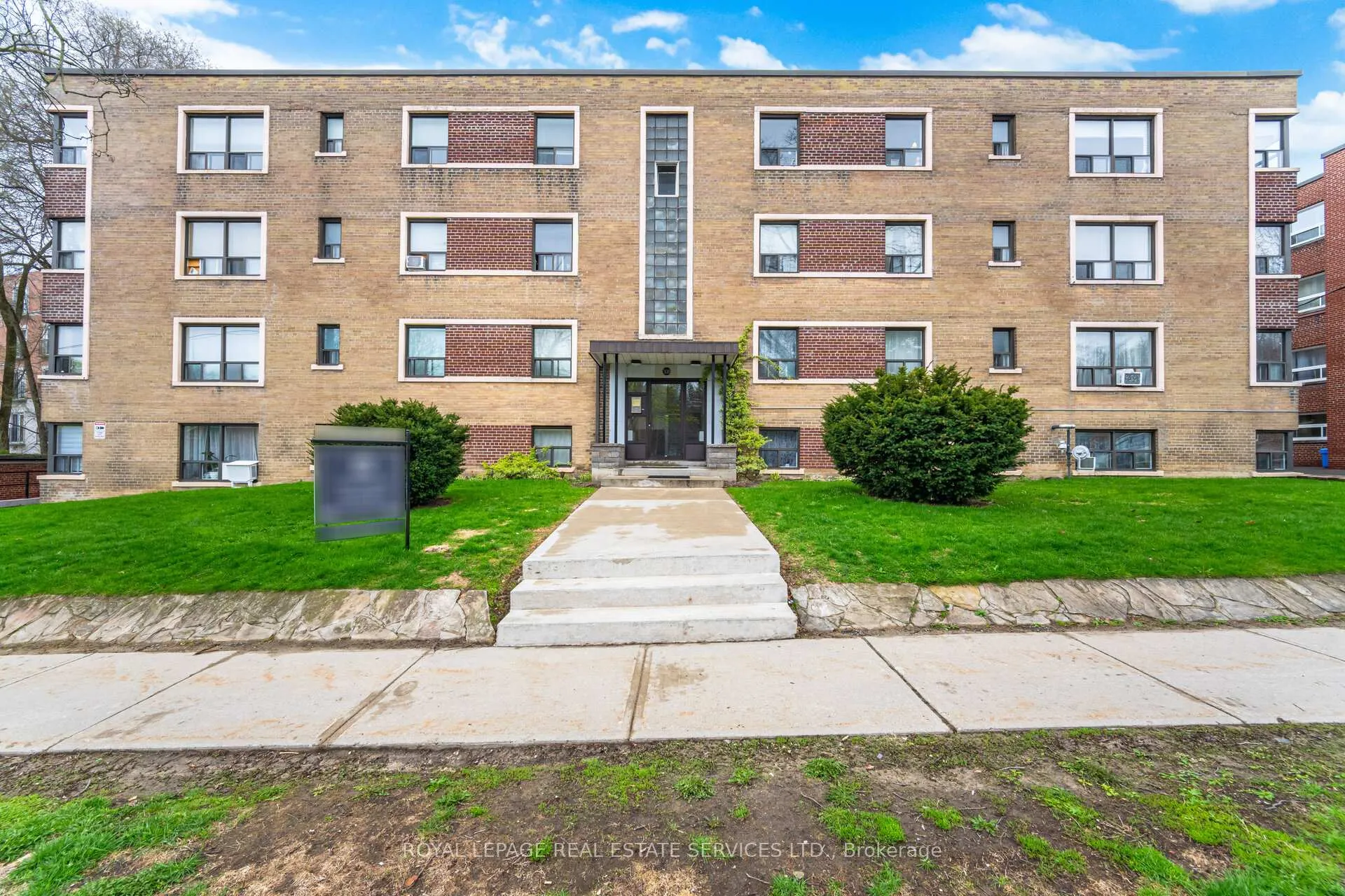 Photo 1 of Unit 209, 308 The Kingsway, Etobicoke, Edenbridge-Humber Valley — HOMEH