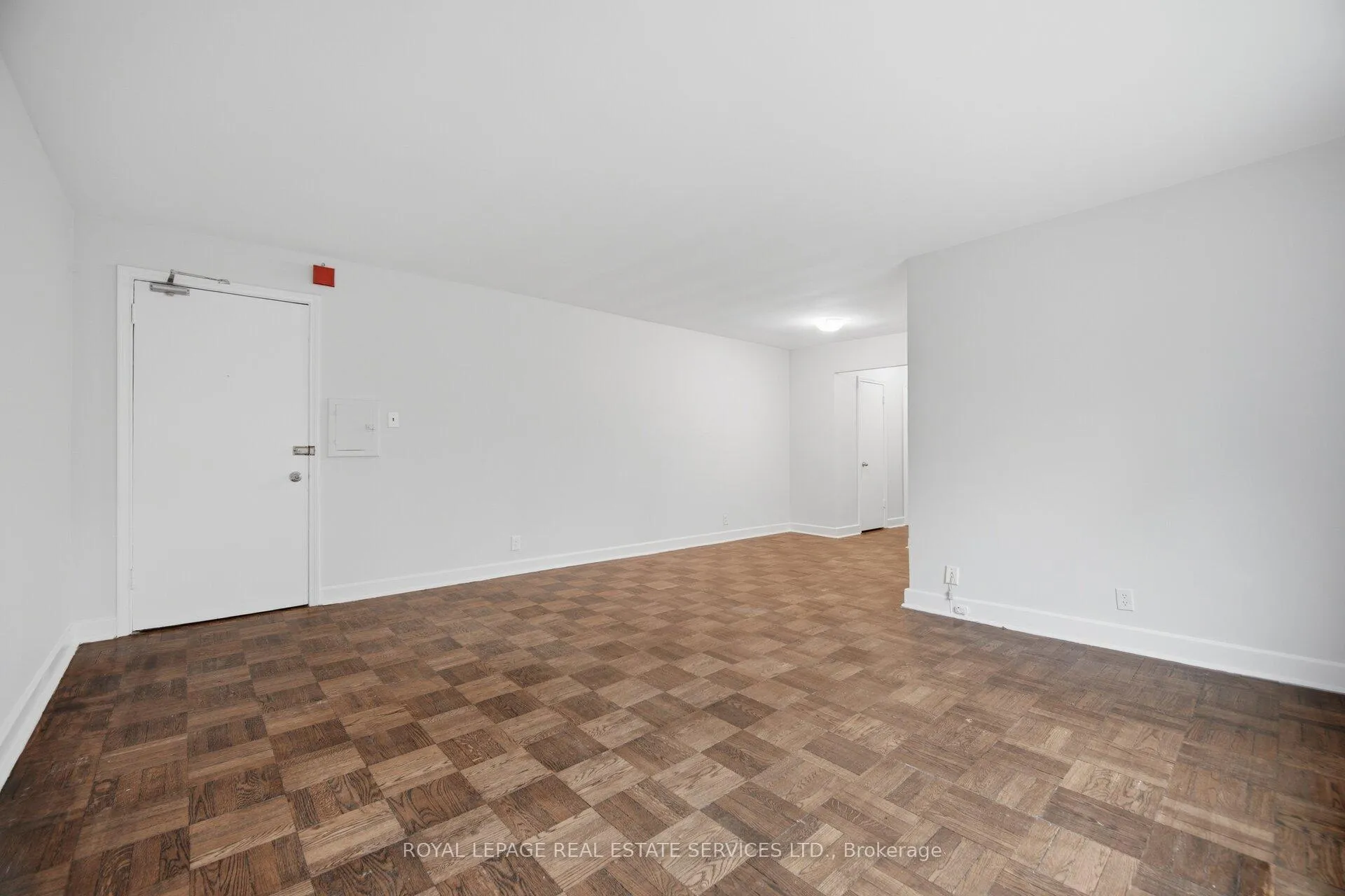 Photo 11 of Unit 209, 308 The Kingsway, Etobicoke, Edenbridge-Humber Valley — HOMEH