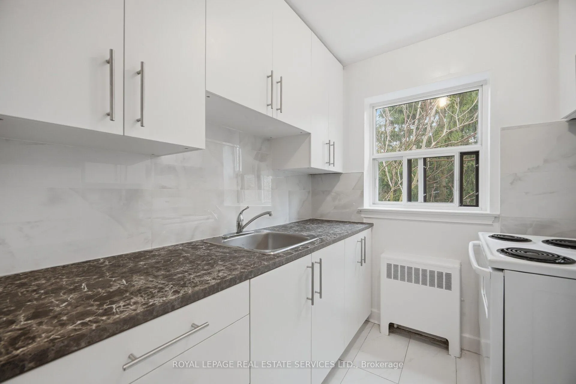 Photo 16 of Unit 209, 308 The Kingsway, Etobicoke, Edenbridge-Humber Valley — HOMEH