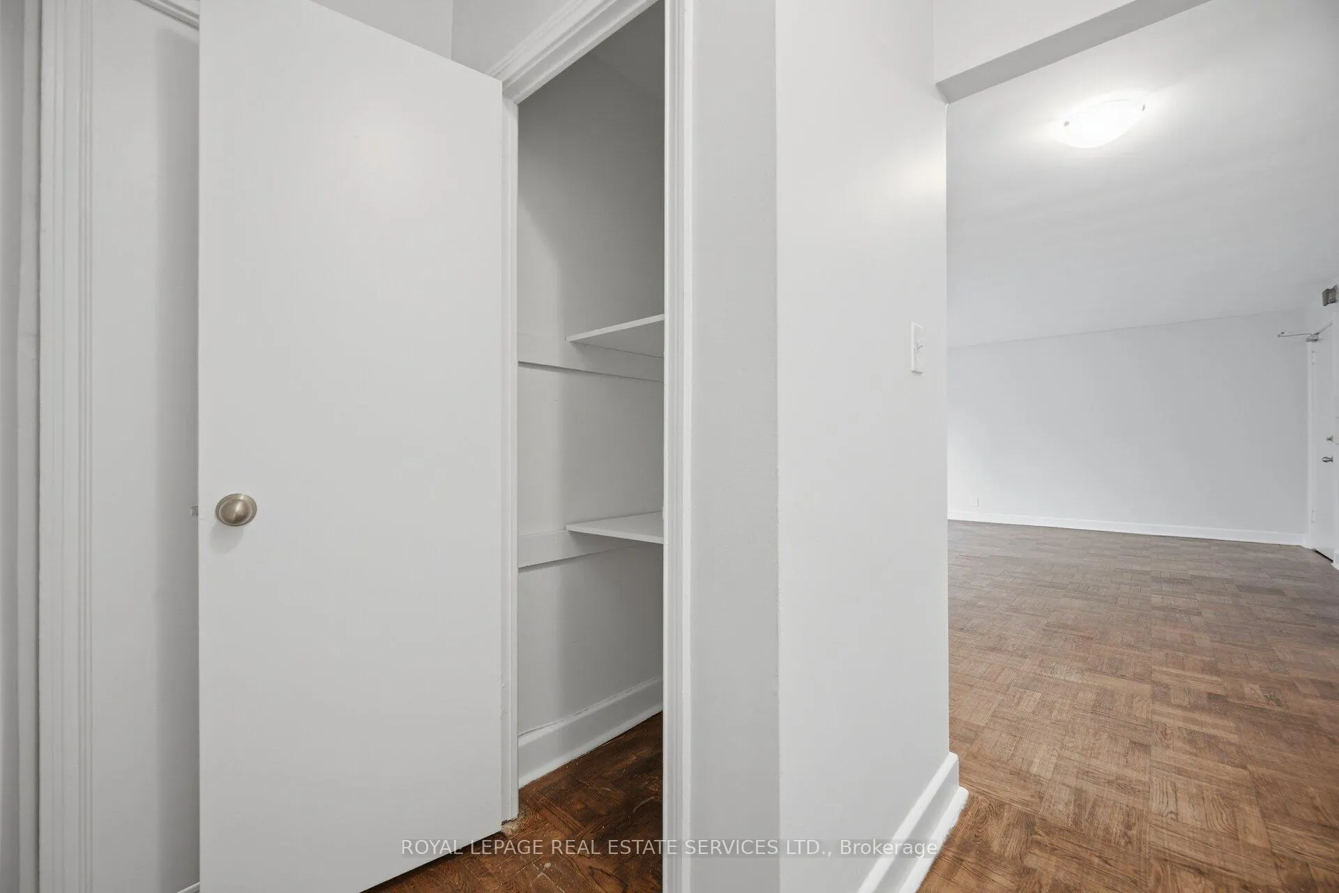 Photo 26 of Unit 209, 308 The Kingsway, Etobicoke, Edenbridge-Humber Valley — HOMEH