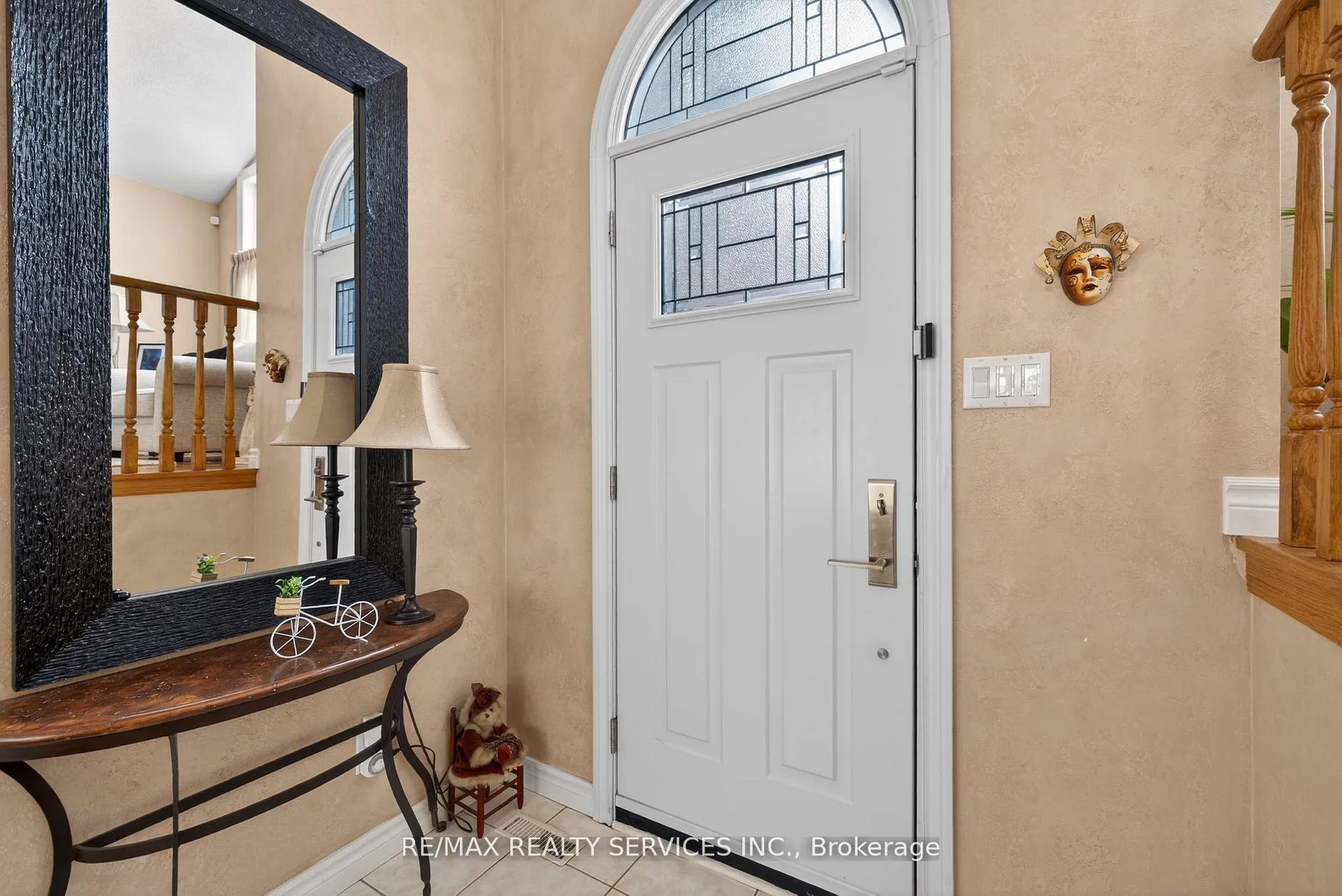 Photo 3 of 64 Gardenia Way, Caledon, Rural Caledon — HOMEH