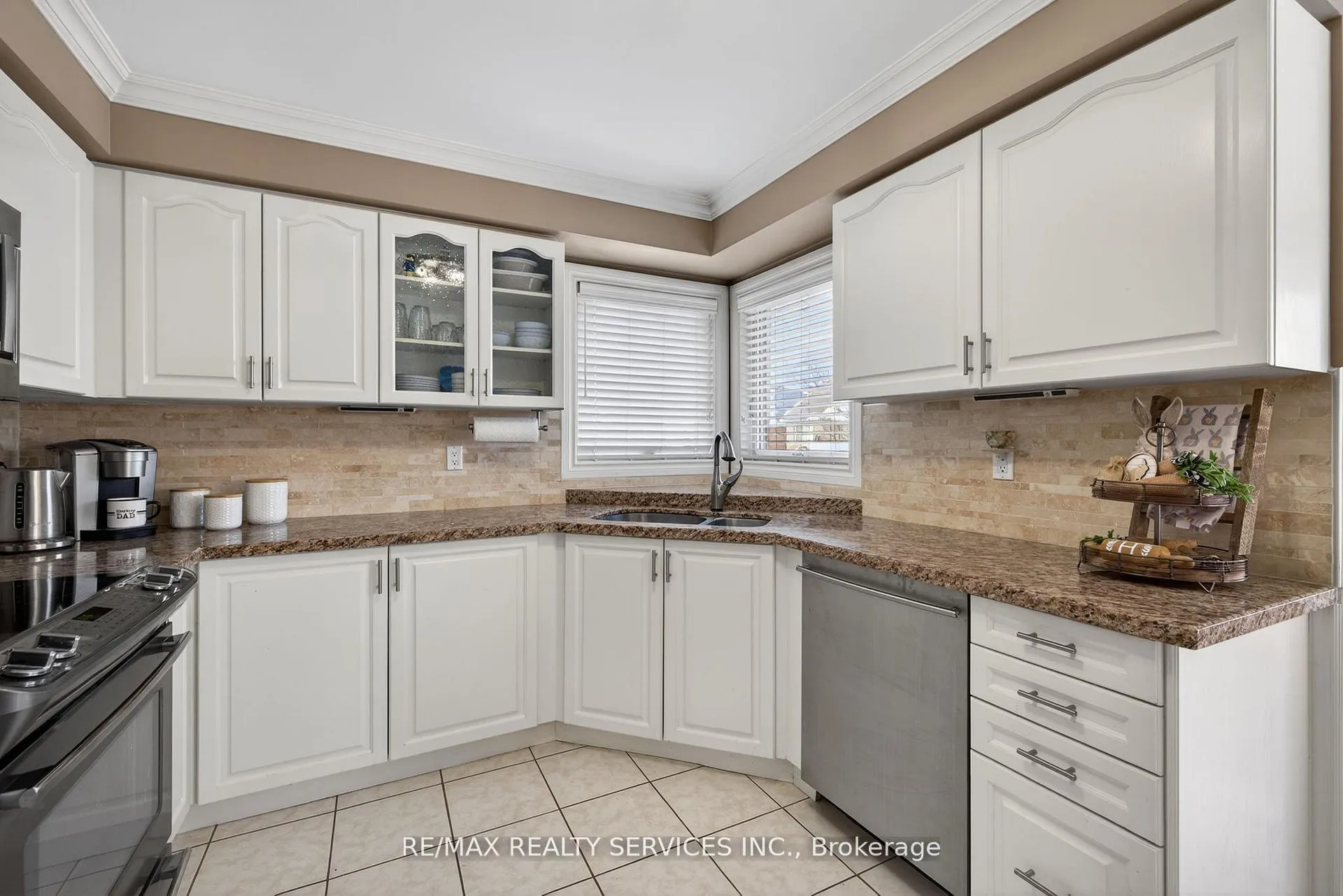 Photo 11 of 64 Gardenia Way, Caledon, Rural Caledon — HOMEH