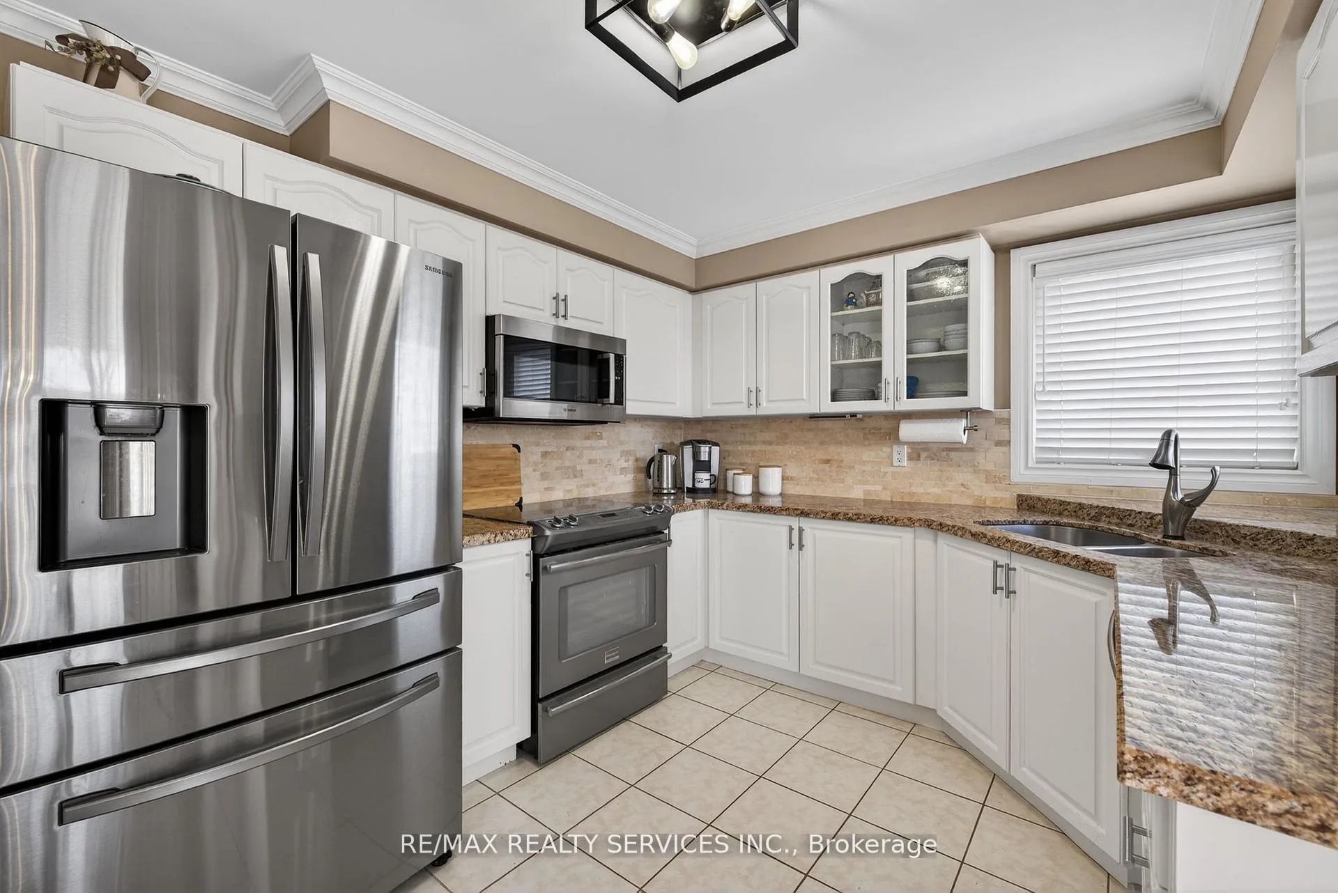 Photo 13 of 64 Gardenia Way, Caledon, Rural Caledon — HOMEH