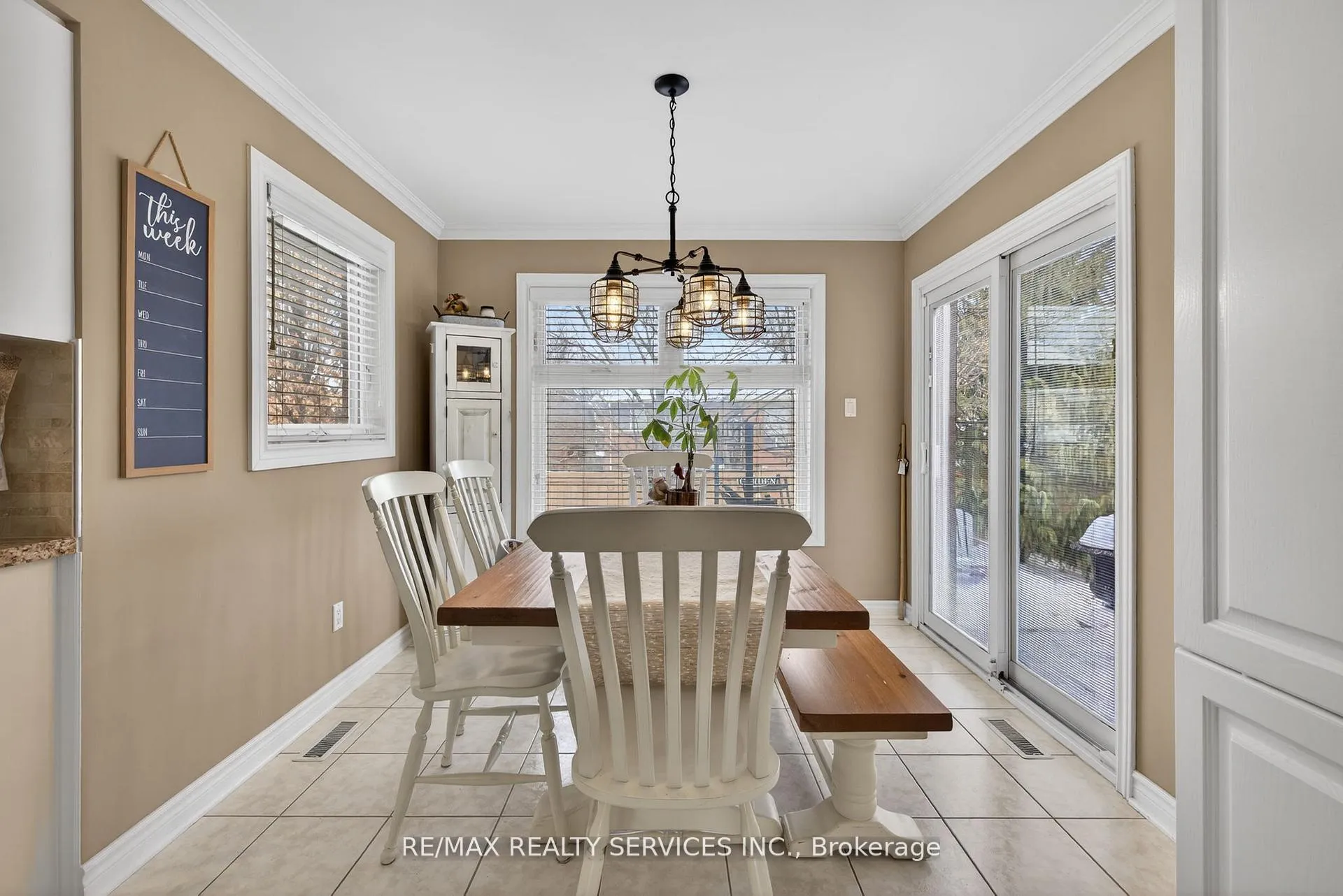 Photo 15 of 64 Gardenia Way, Caledon, Rural Caledon — HOMEH