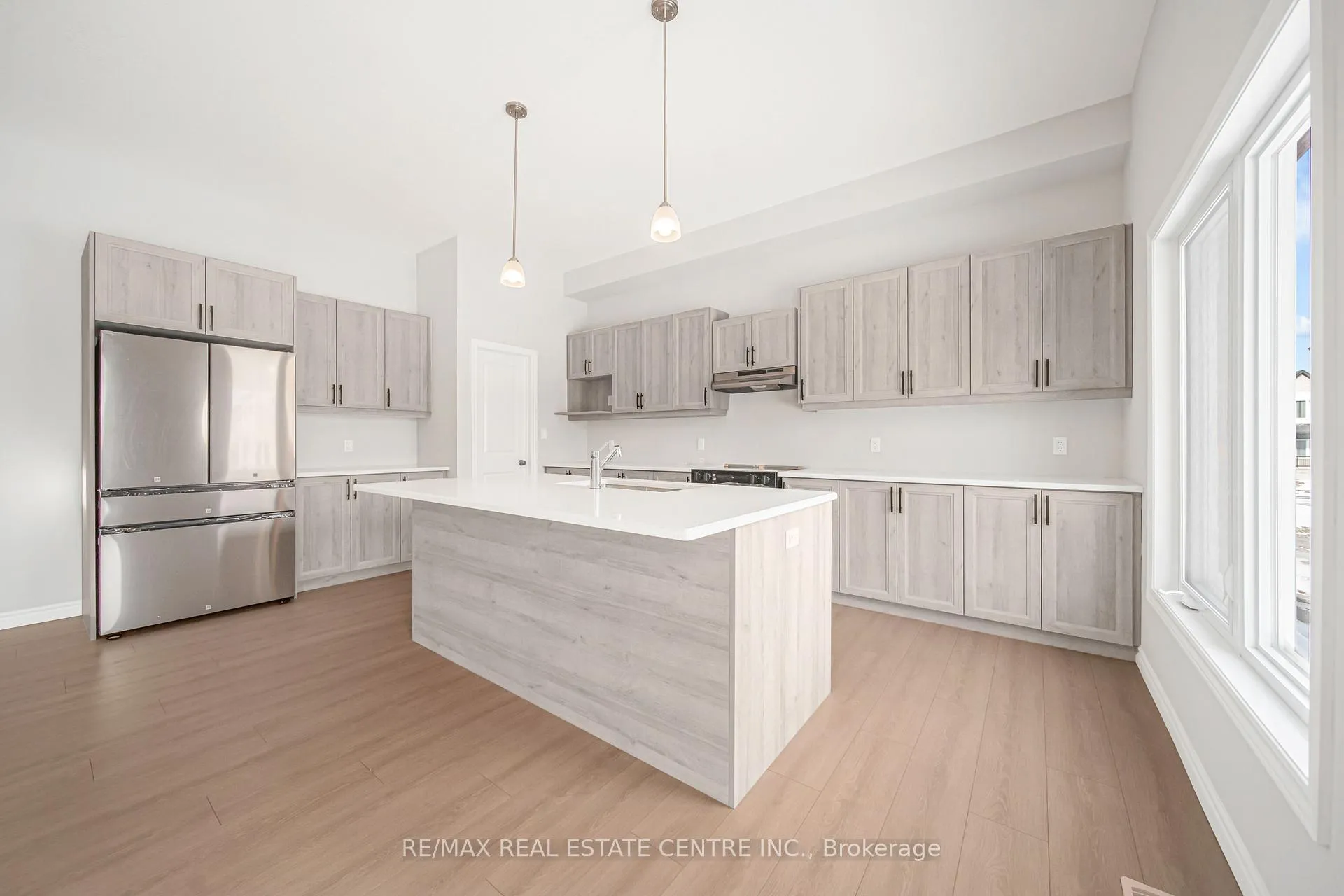 Photo 13 of 29 Bean Street, Brant, Paris — HOMEH