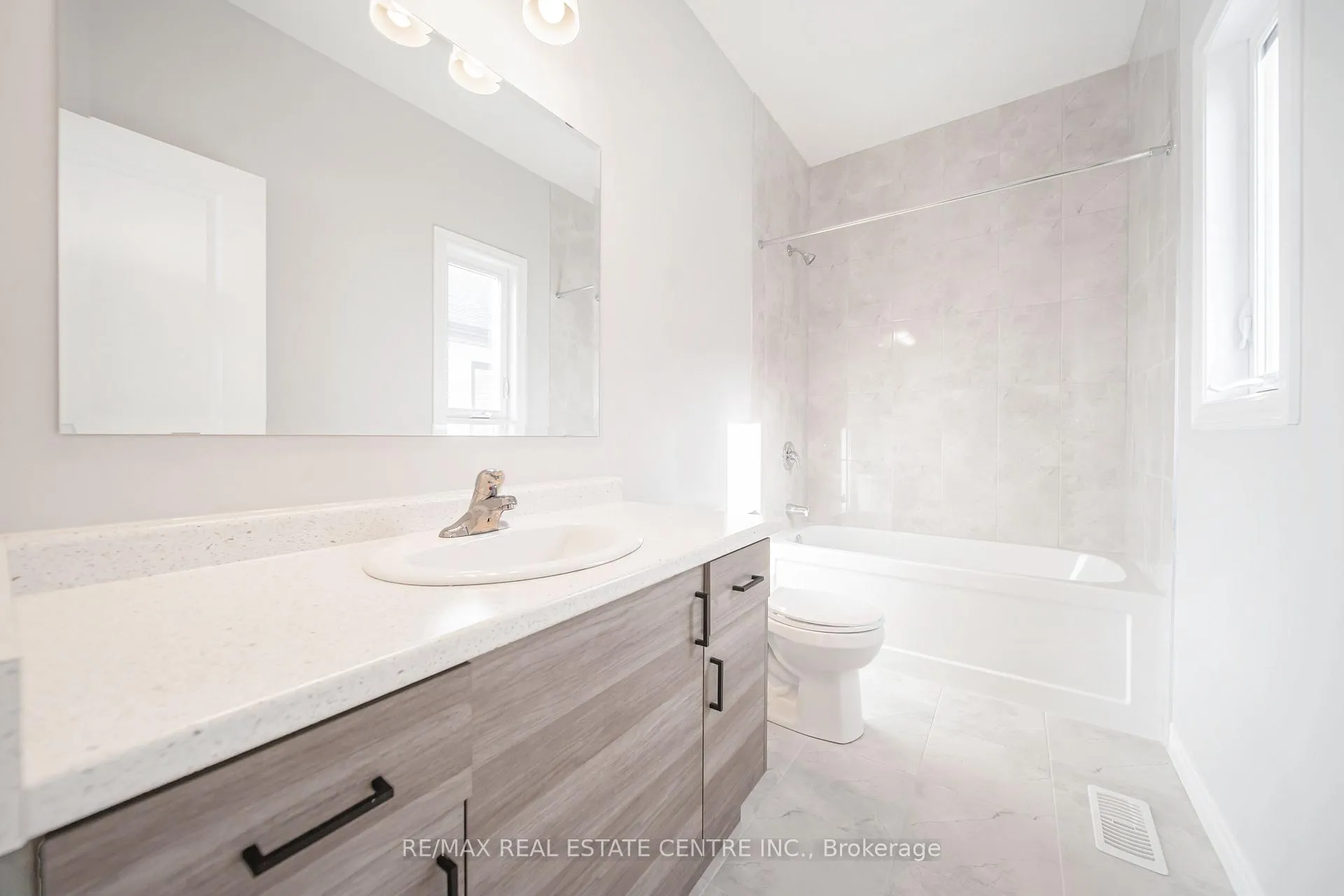 Photo 40 of 29 Bean Street, Brant, Paris — HOMEH