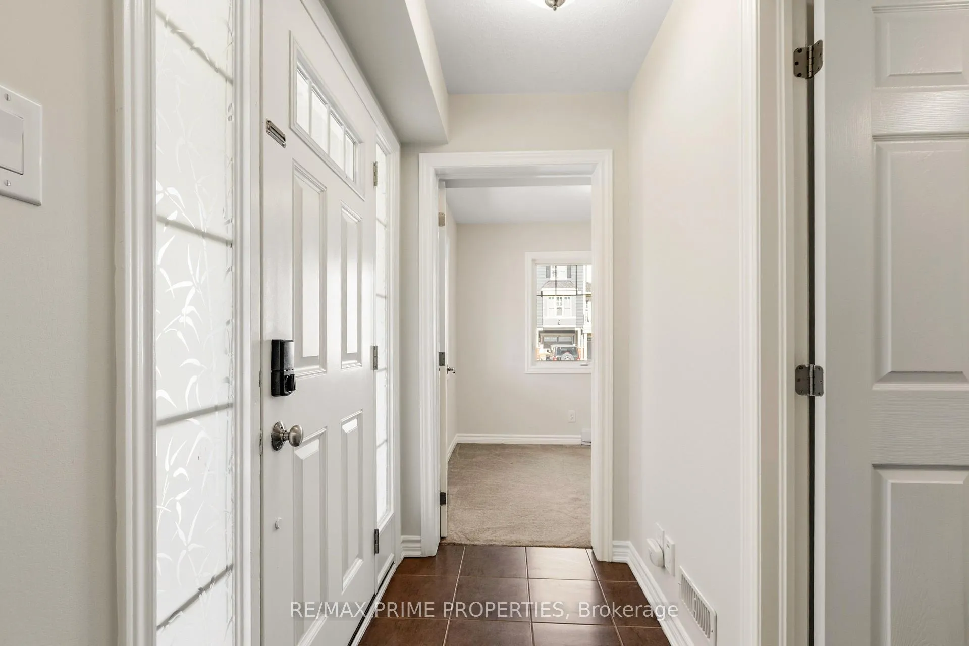 Photo 4 of 101 Helenium Lane, Ottawa, Avalon West — HOMEH