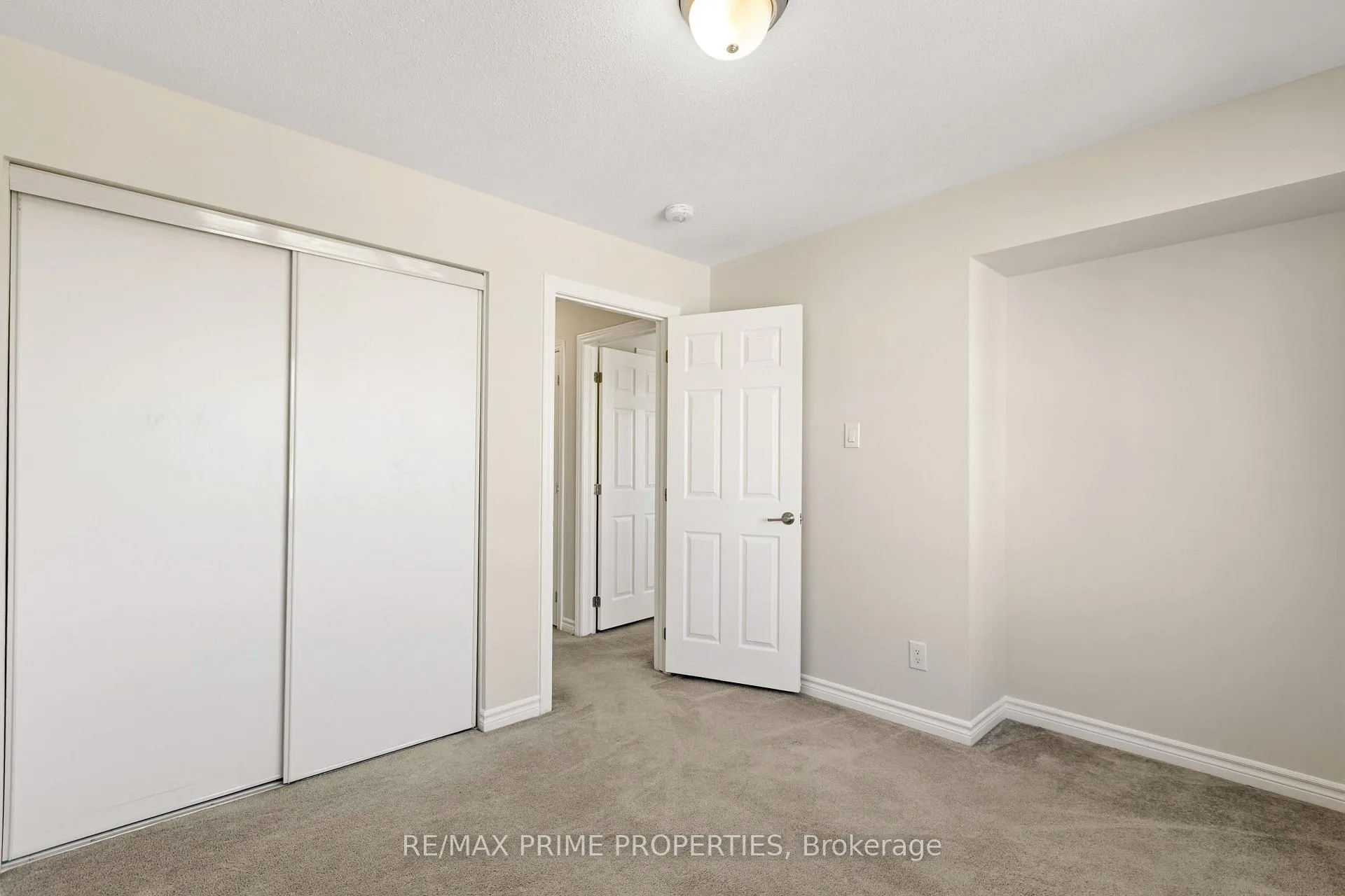 Photo 35 of 101 Helenium Lane, Ottawa, Avalon West — HOMEH