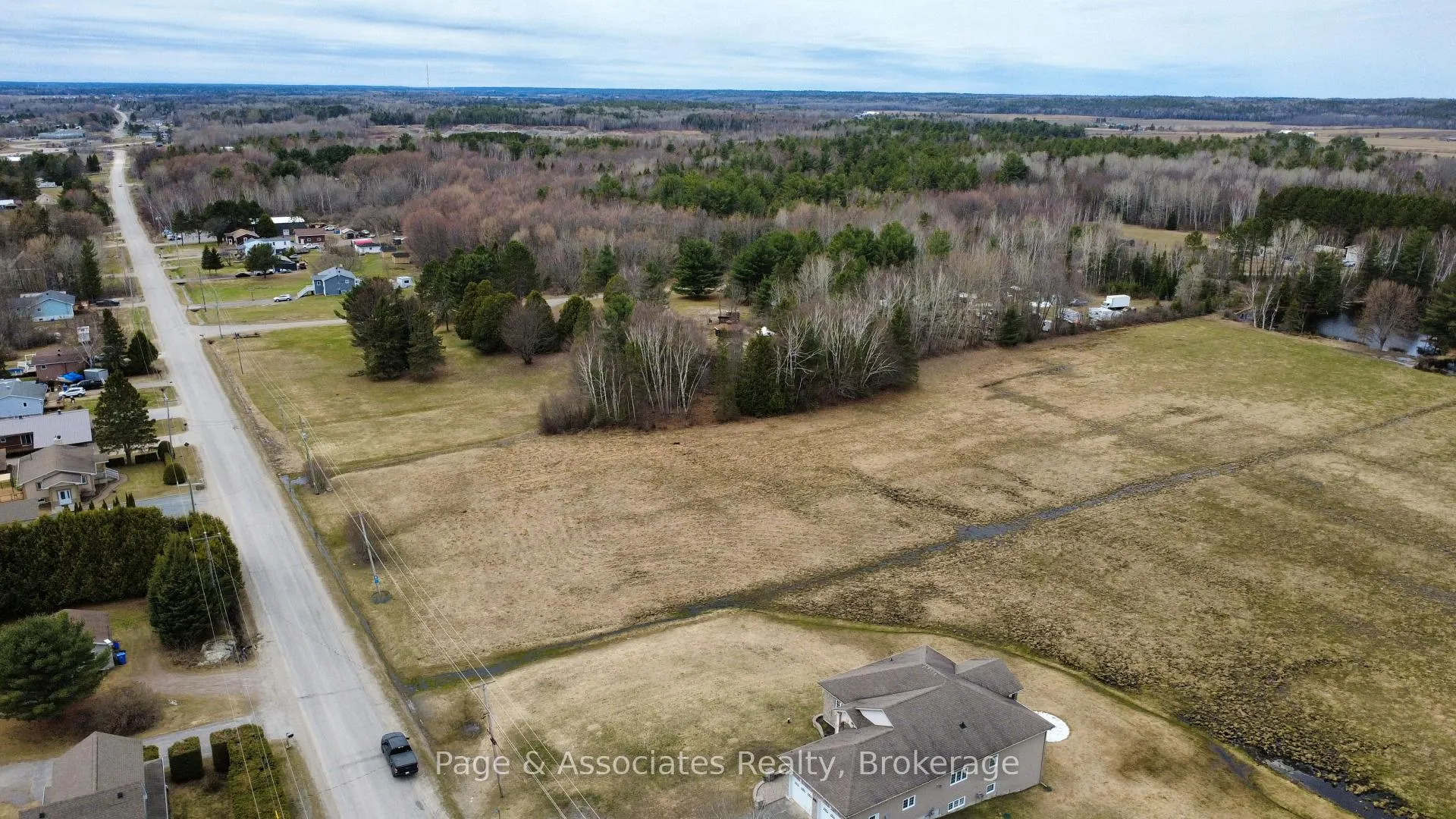 Photo 2 of 711 Drive-In Road, West Nipissing, Sturgeon Falls — HOMEH