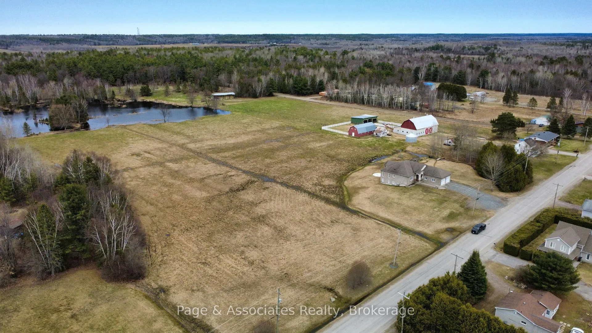 Photo 4 of 711 Drive-In Road, West Nipissing, Sturgeon Falls — HOMEH