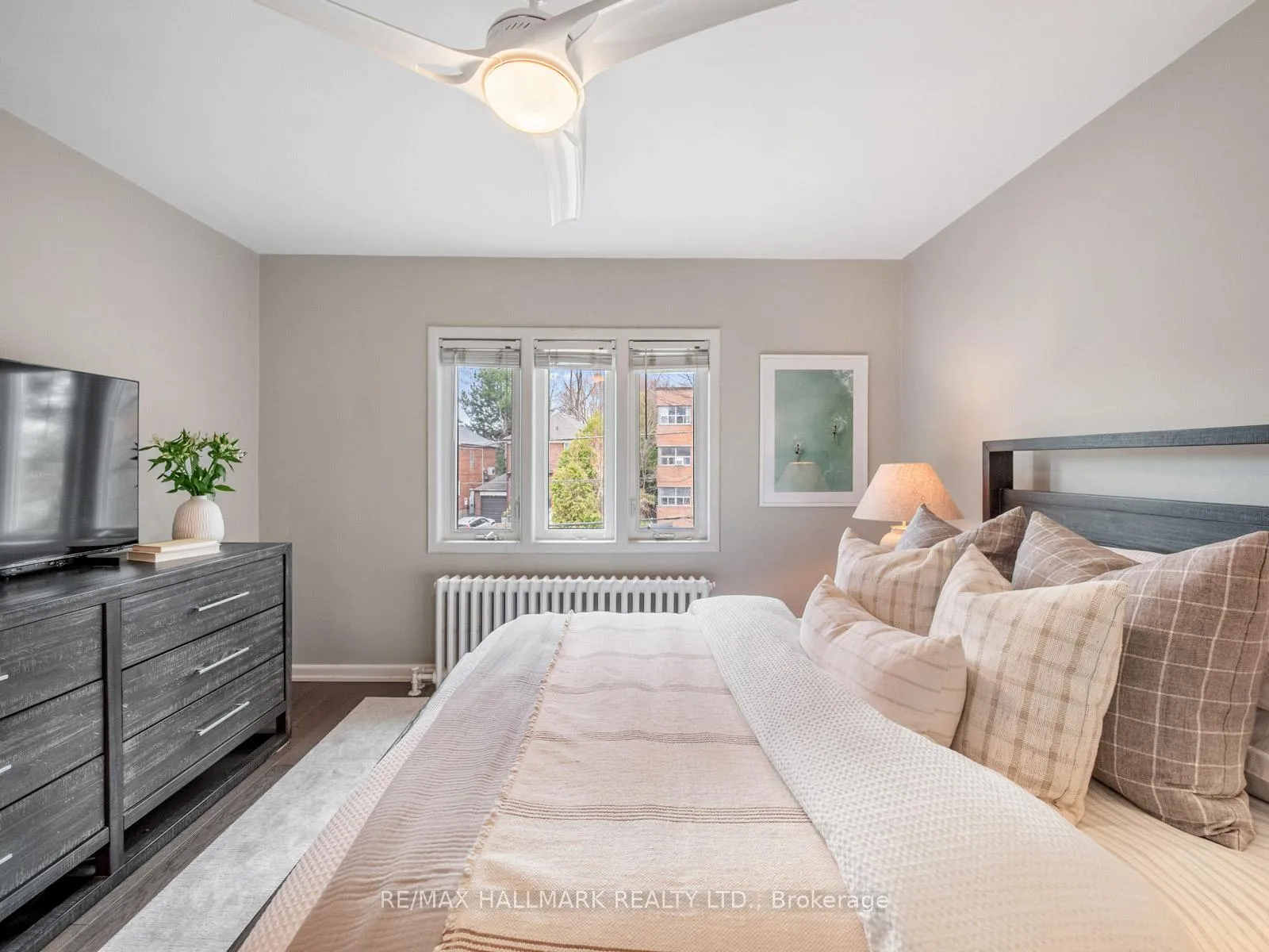 Photo 19 of 8 Glenvale Boulevard, Toronto, Leaside — HOMEH