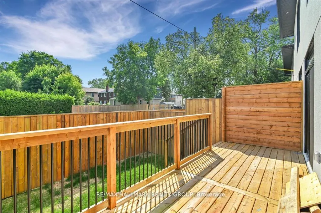 Photo 12 of Unit A, 457 Dawson Avenue, Ottawa, Westboro/Hampton Park — HOMEH